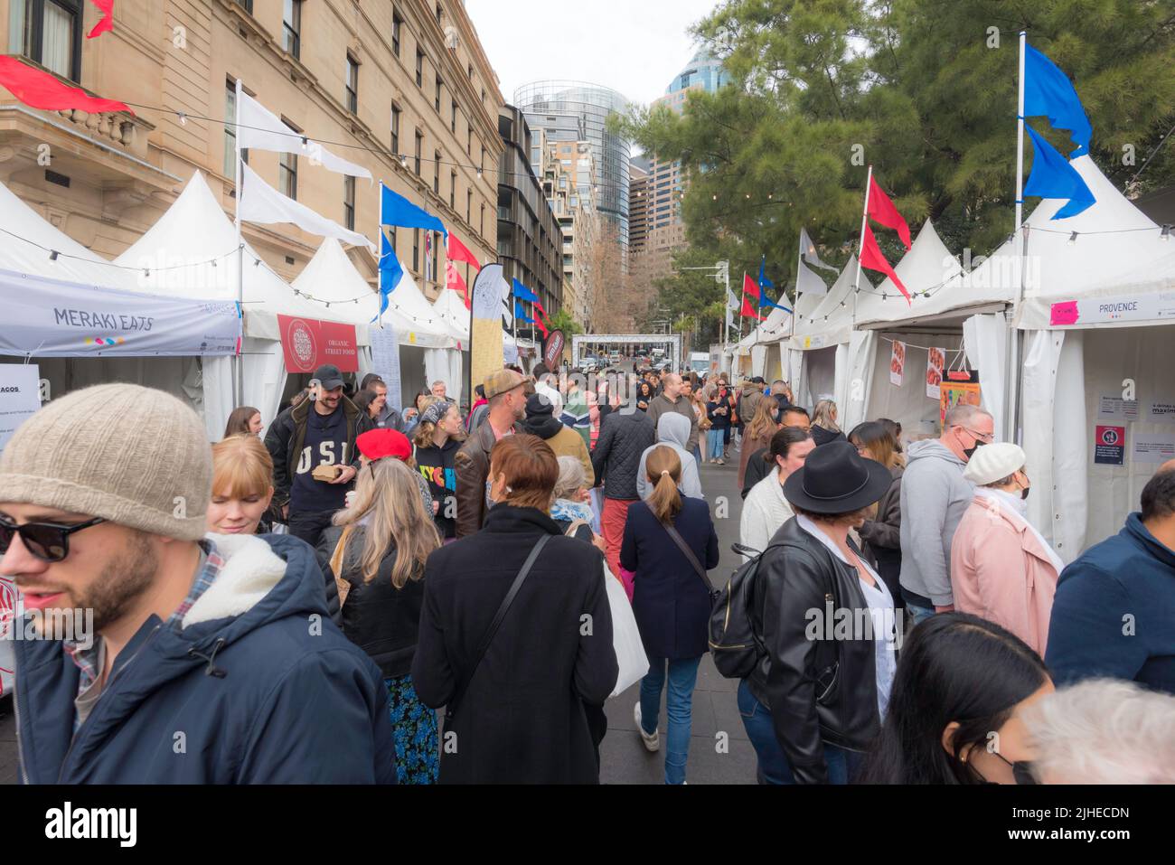 Sydney, Australien, 16. Juli 2022: Sydney-Leute waren immer auf der ganzen Welt auf der ganzen Welt auf der ganzen Welt auf der ganzen Welt, um einen Lebensmittelmarkt zu genießen Stockfoto