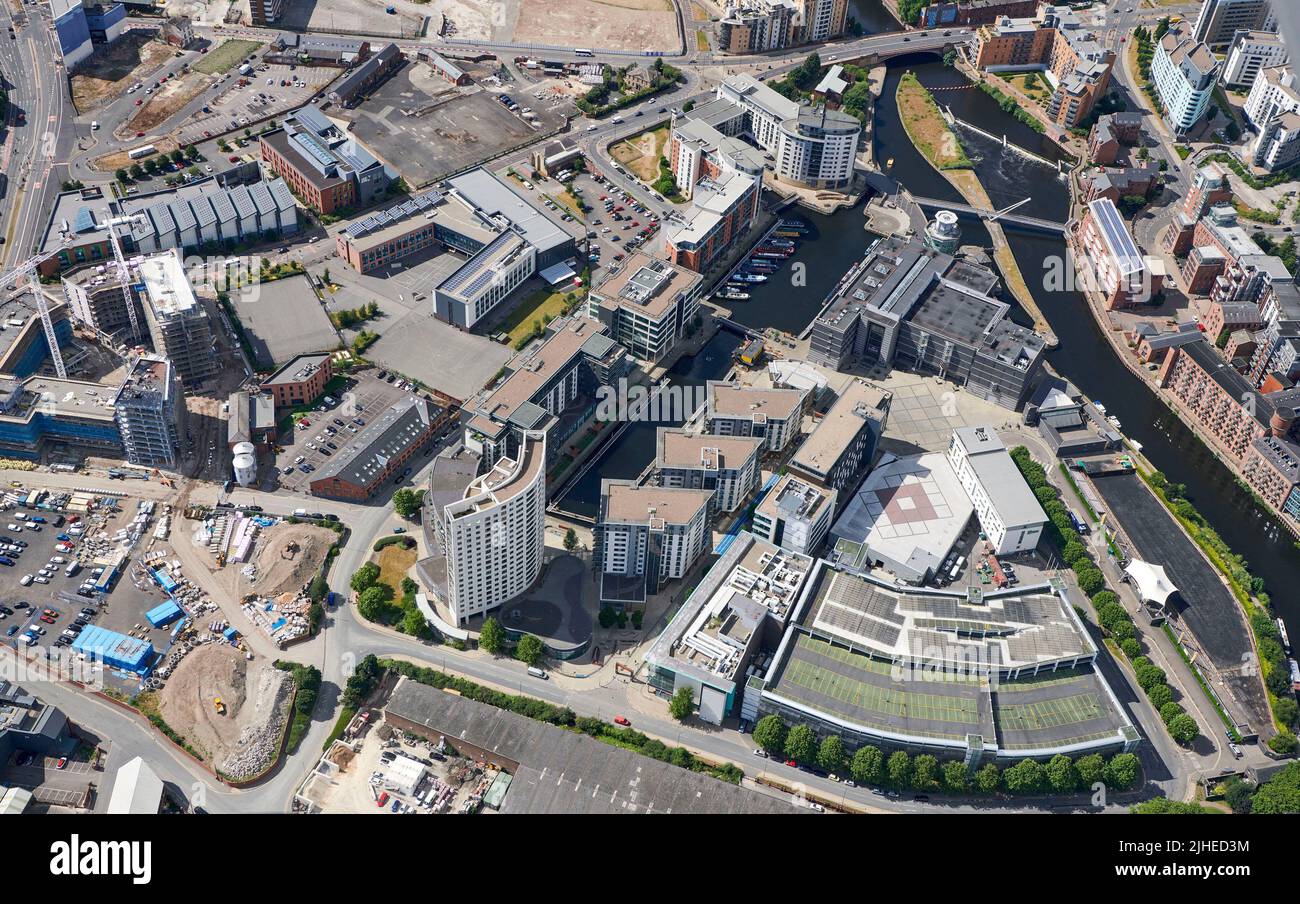 Ein Luftbild von Clarence Dock und den Royal Armouries, Leeds City Centre, West Yorkshire, Nordengland, Großbritannien Stockfoto