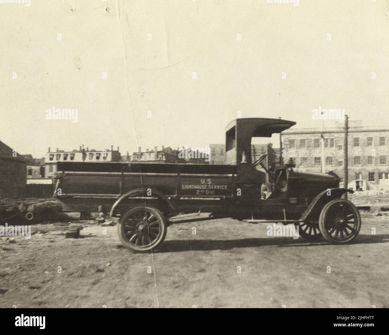 Massachusetts - Chelsea Depot. Chelsea Depot 1 & 1/2 Tonnen Stewart Truck, gekauft im Juni 1919. Stockfoto