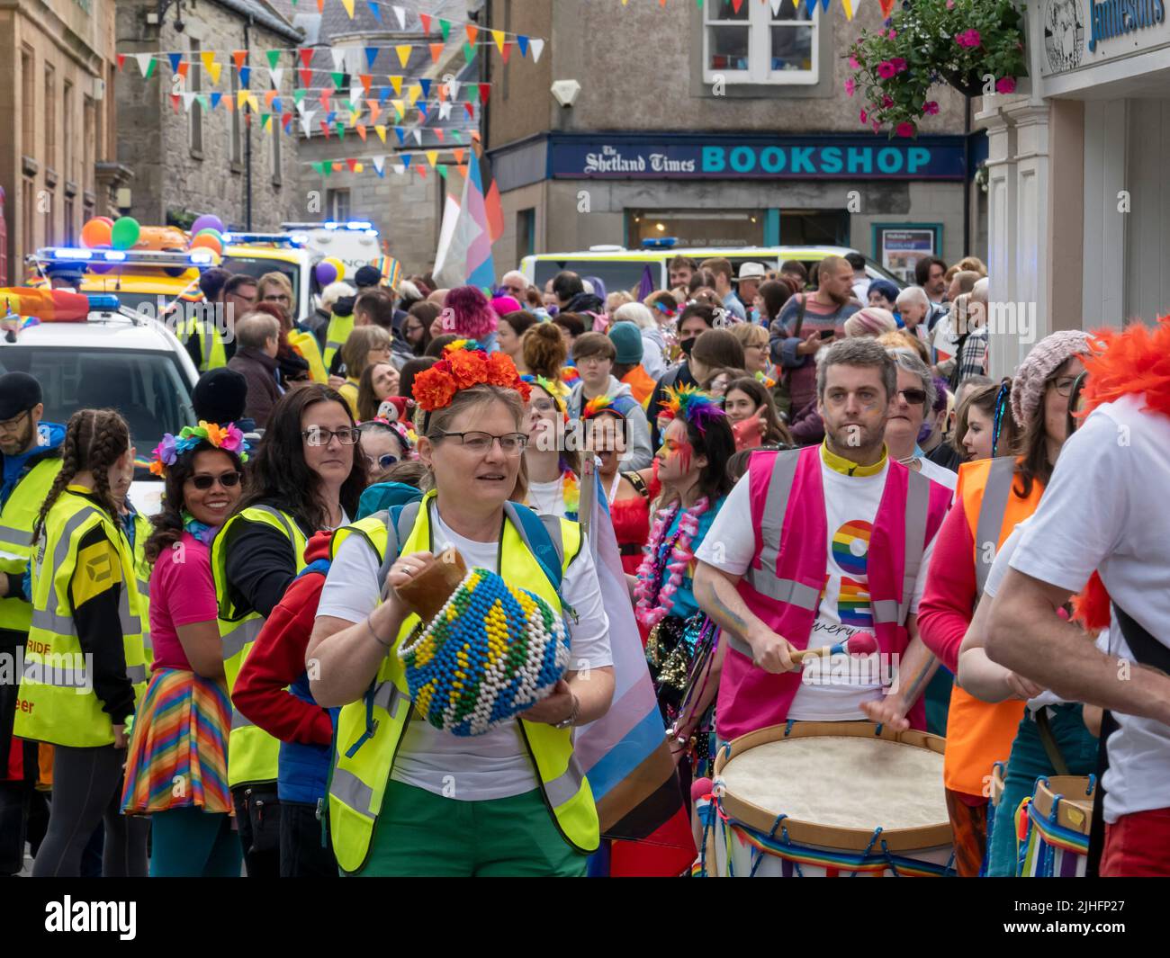 Der erste Shetland Pride march in Lerwick, Shetland, Schottland, Großbritannien. Stockfoto