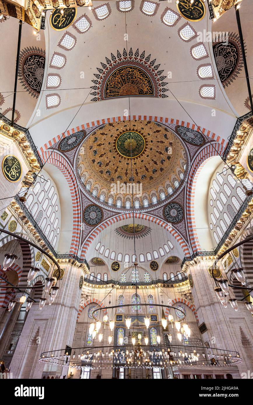 Innenraum der suleymaniye Moschee in istanbul türkei Stockfoto