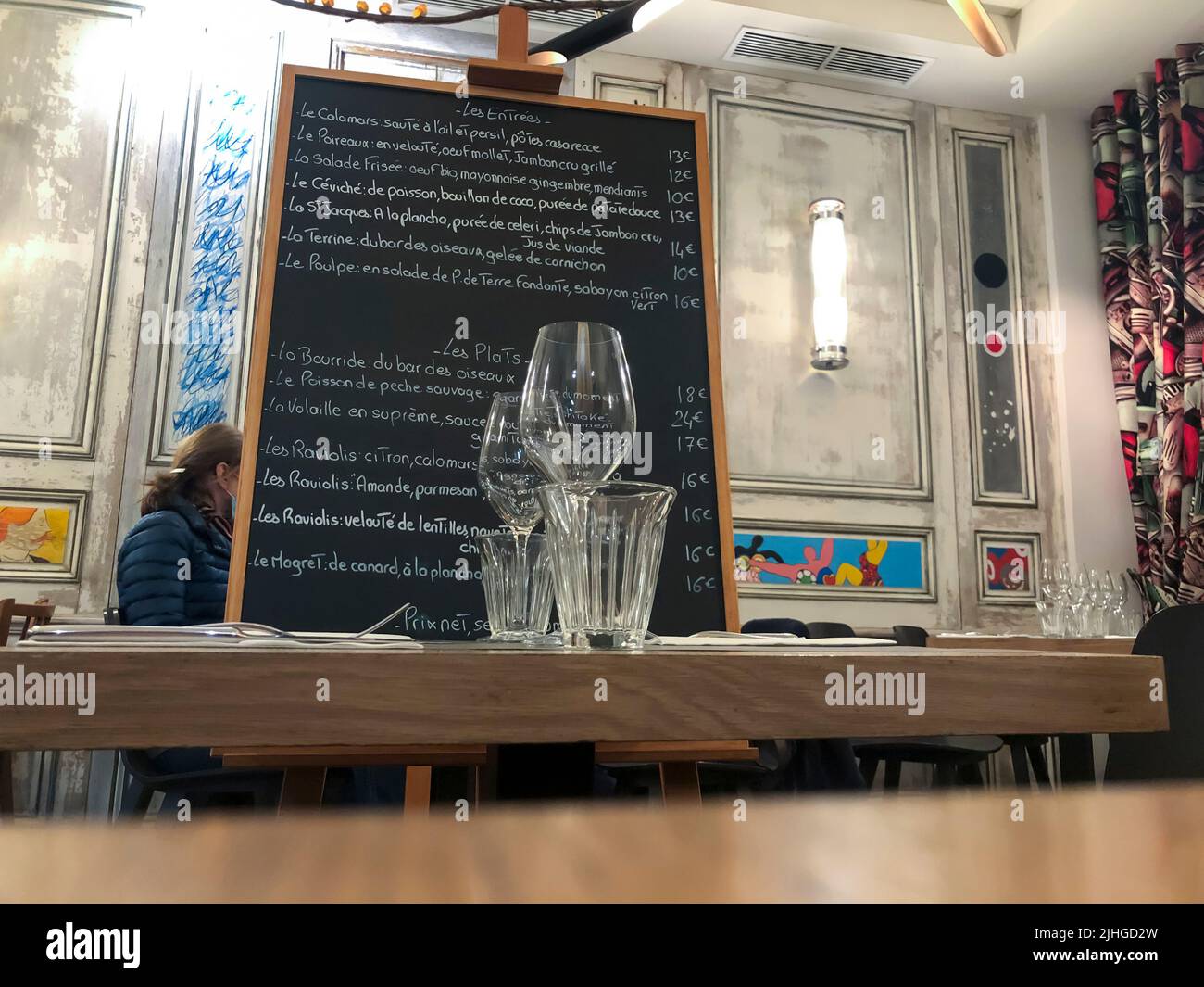 Nizza, Frankreich, französisches Bistro-Restaurant, Detail, Menü auf Tafel, Menü in französischer Sprache in der Bar des Oiseaux » Stockfoto