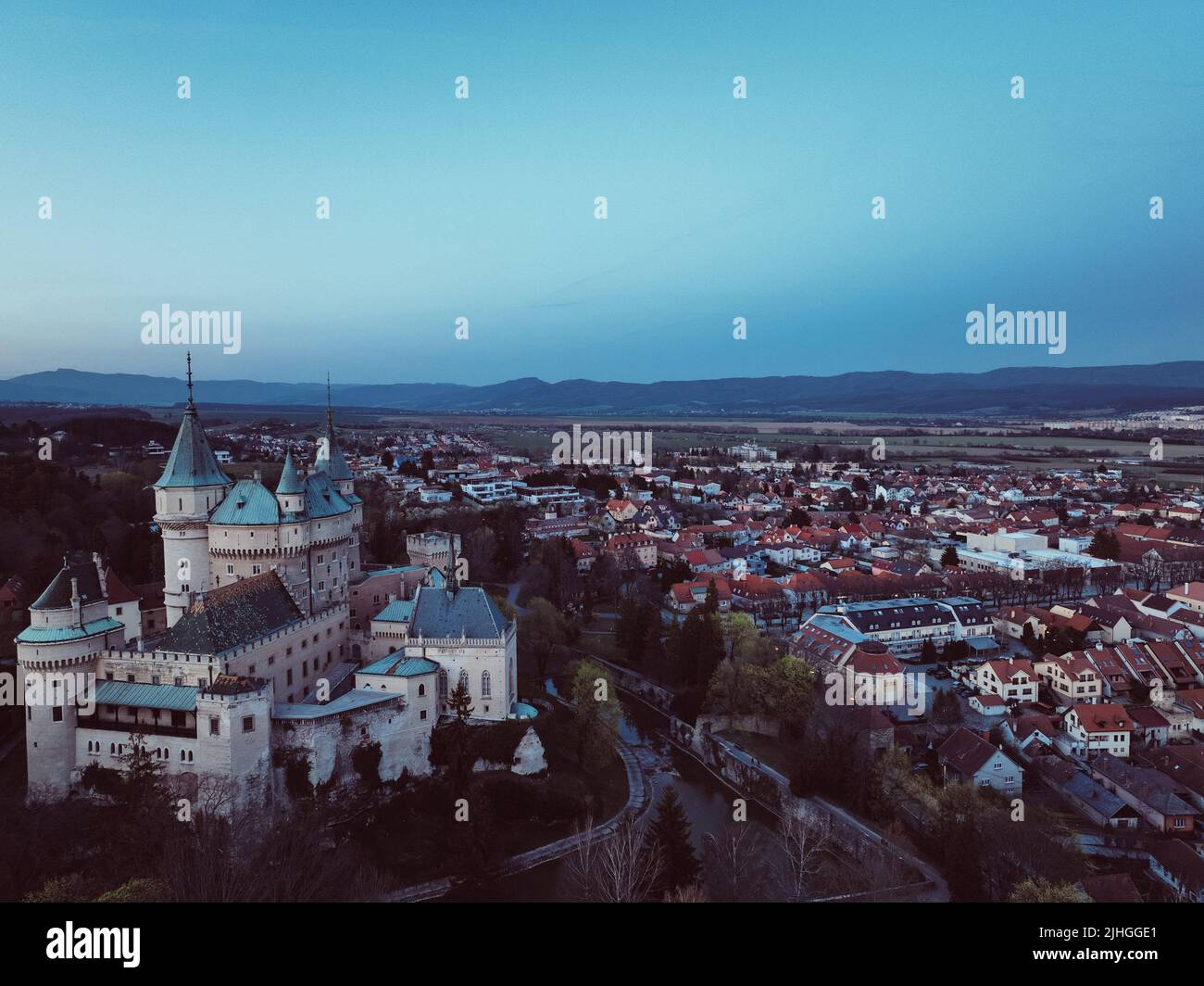 Luftaufnahme des Schlosses Bojnice in der Slowakei Stockfoto