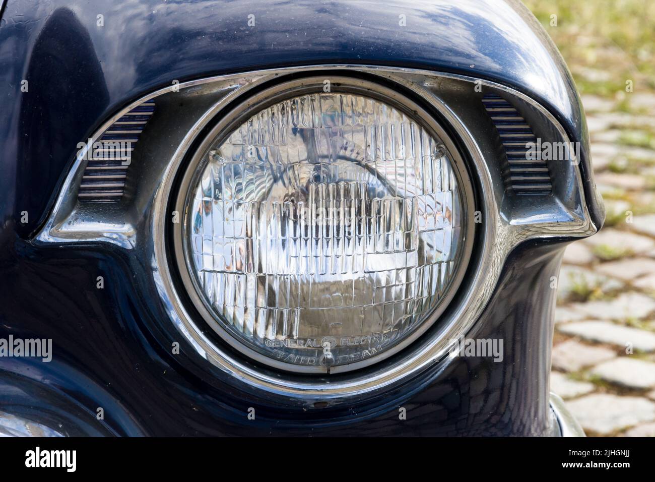 Scheinwerfer eines alten US-Autos Stockfoto