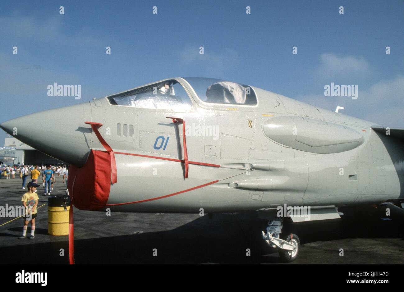 Vought F-8 Crusader auf der NAS Miramar Air Show in San Diego, Kalifornien Stockfoto