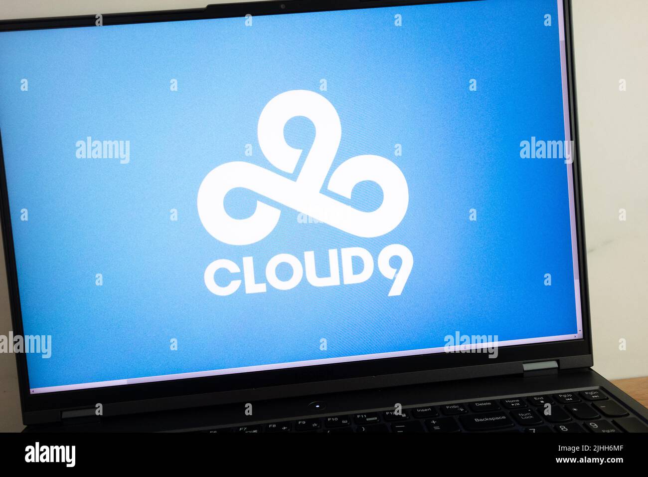 KONSKIE, POLEN - 18. Juli 2022: Cloud9 professionelle eSports Firmenlogo auf Laptop-Computer-Bildschirm angezeigt Stockfoto