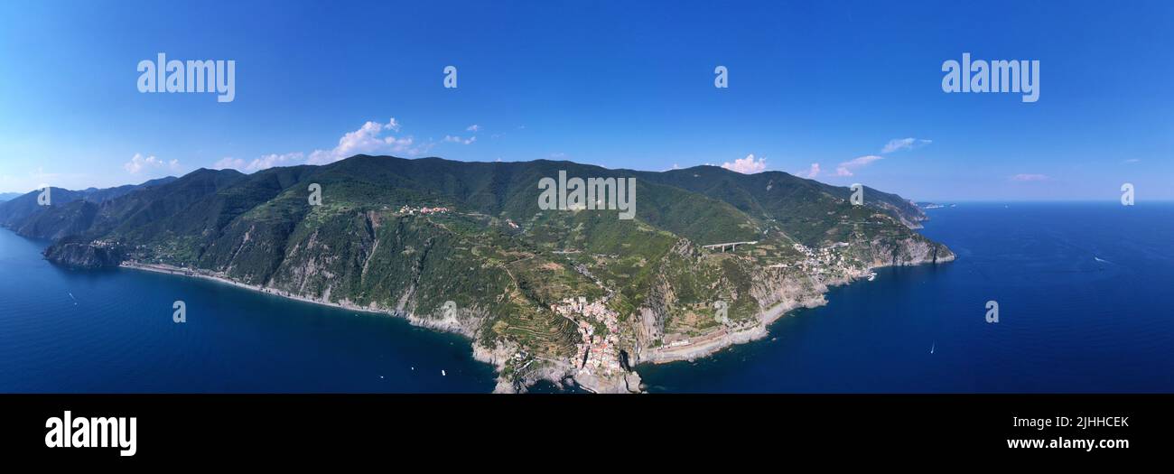 Luftaufnahme des Dorfes Manarola, Cinque Terre, 5 Terre, Ligurien, Italien Stockfoto