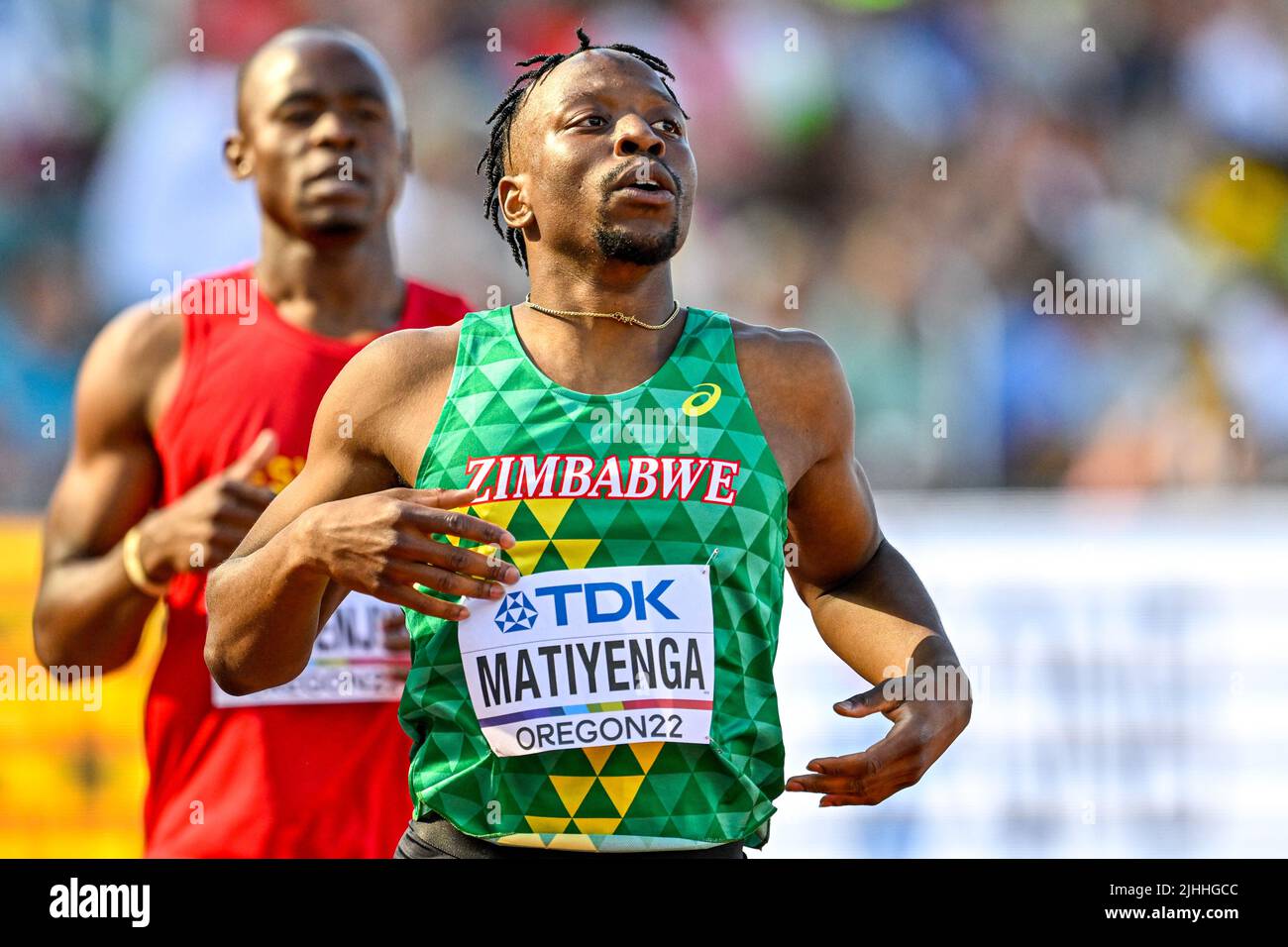 EUGENE, USA - 18. JULI: Tinotenda Mituyenga aus Simbabwe tritt bei den Leichtathletik-Weltmeisterschaften am 18. Juli 2022 in Eugene, Oregon, USA auf 200 Meter Männer an (Foto: Andy Astfalck/BSR Agency) Atletiekunie Stockfoto