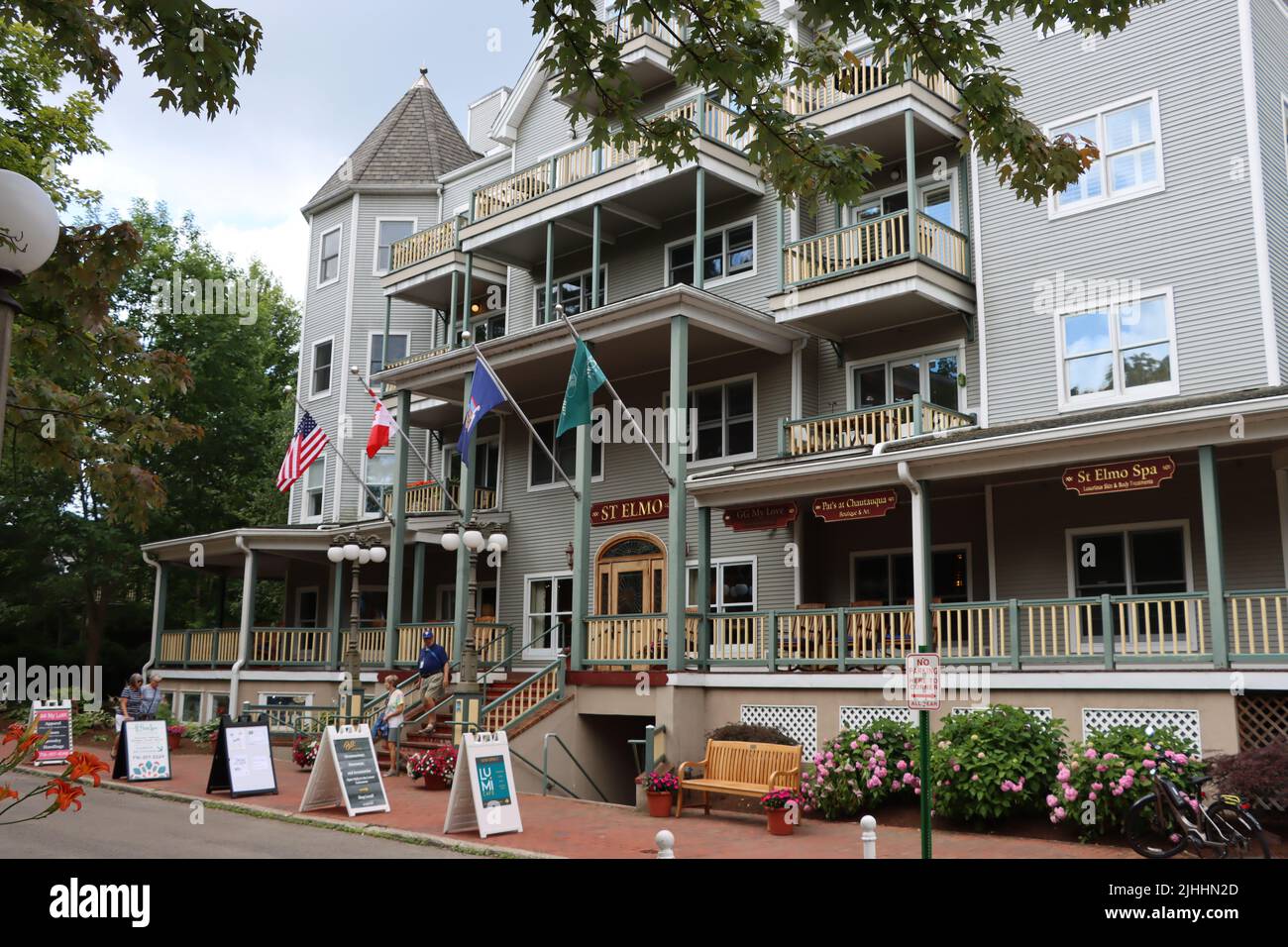 St. Elmo Condos in Chautauqua Institution, Chautauqua, NY, Juni 2022 Stockfoto