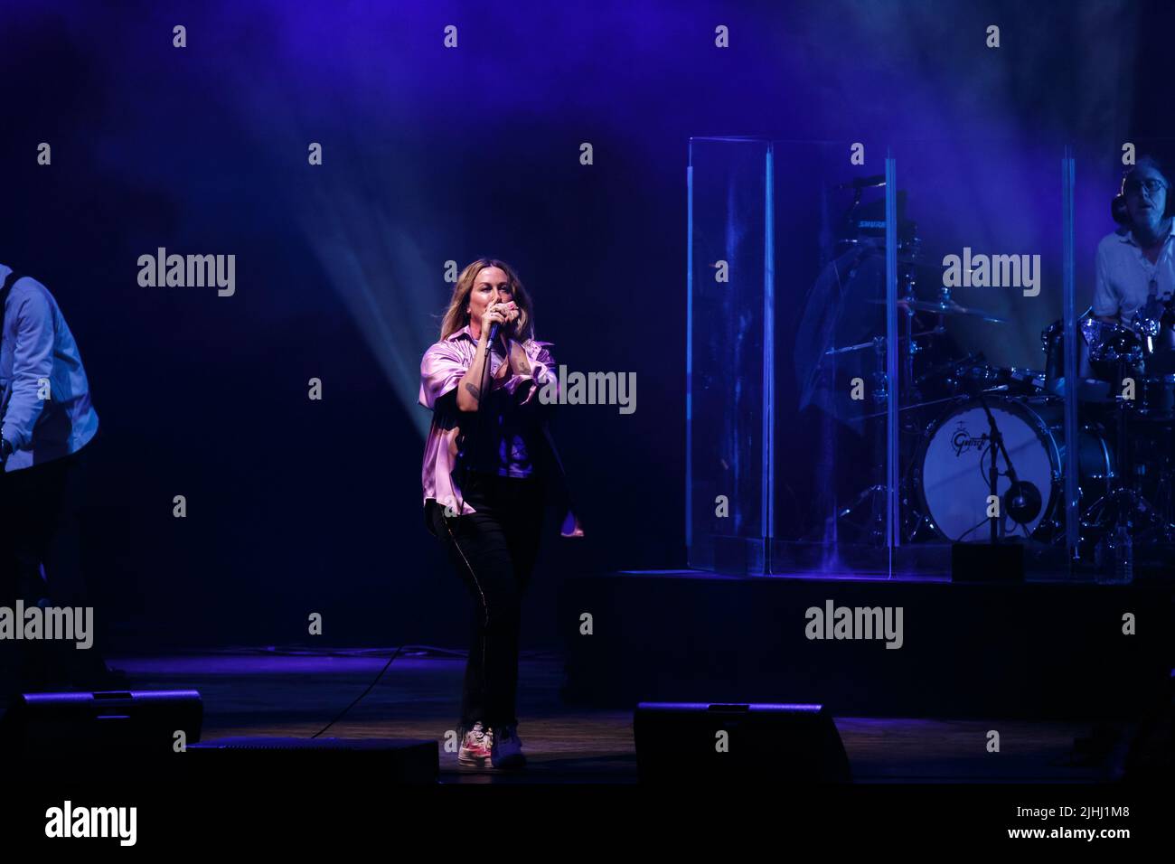 Die kanadische Sängerin Alanis Morissette tritt mit ihrer Band auf ihrer zerklüfteten Little pill 25.-Jubiläumstour in Toronto auf Stockfoto