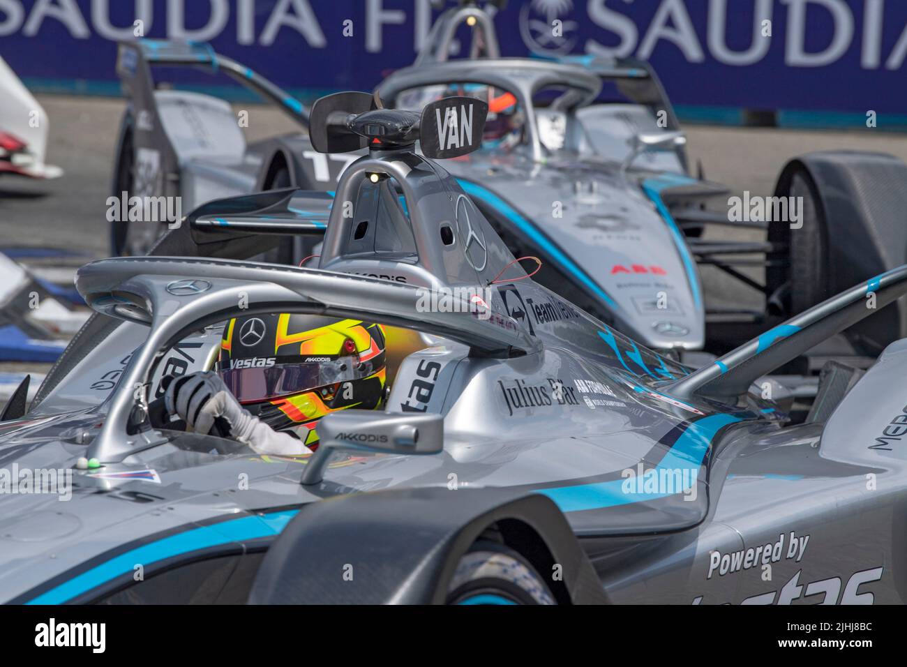 New York, Usa. 17.. Juli 2022. Stoffel Vandoorne (Auto-Nr. 5) von Mercedes-EQ-Fahrten während der ABB FIA Formula E Championship, New York City E-Prix Saison 8 Runde 12, im Stadtteil Brooklyn von New York City. (Foto von Ron Adar/SOPA Images/Sipa USA) Quelle: SIPA USA/Alamy Live News Stockfoto