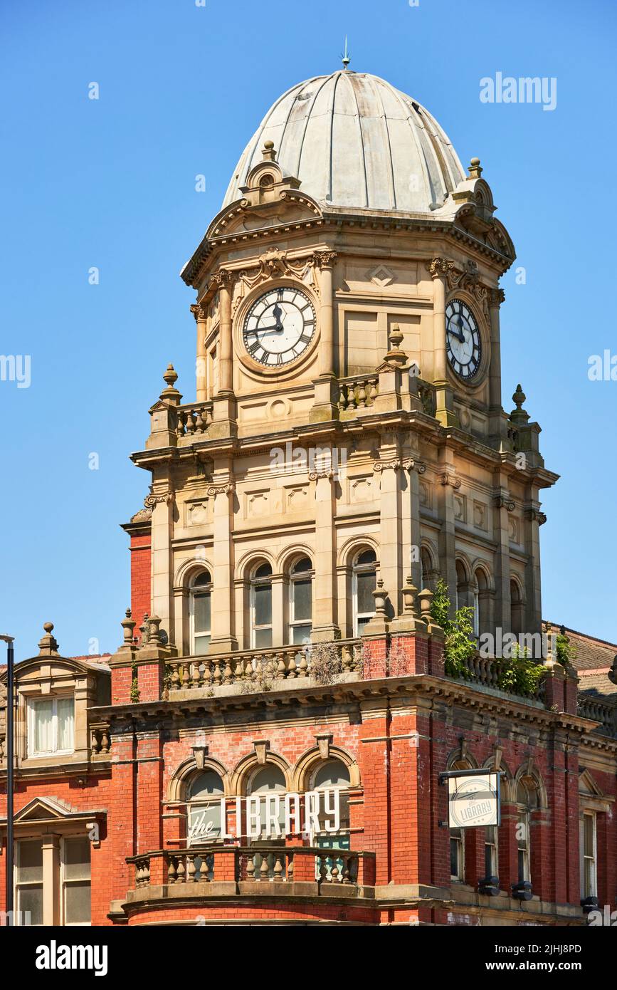 Großes viktorianisches Gebäude, The Library Bar & Venue Woodhouse, Leeds University Stockfoto
