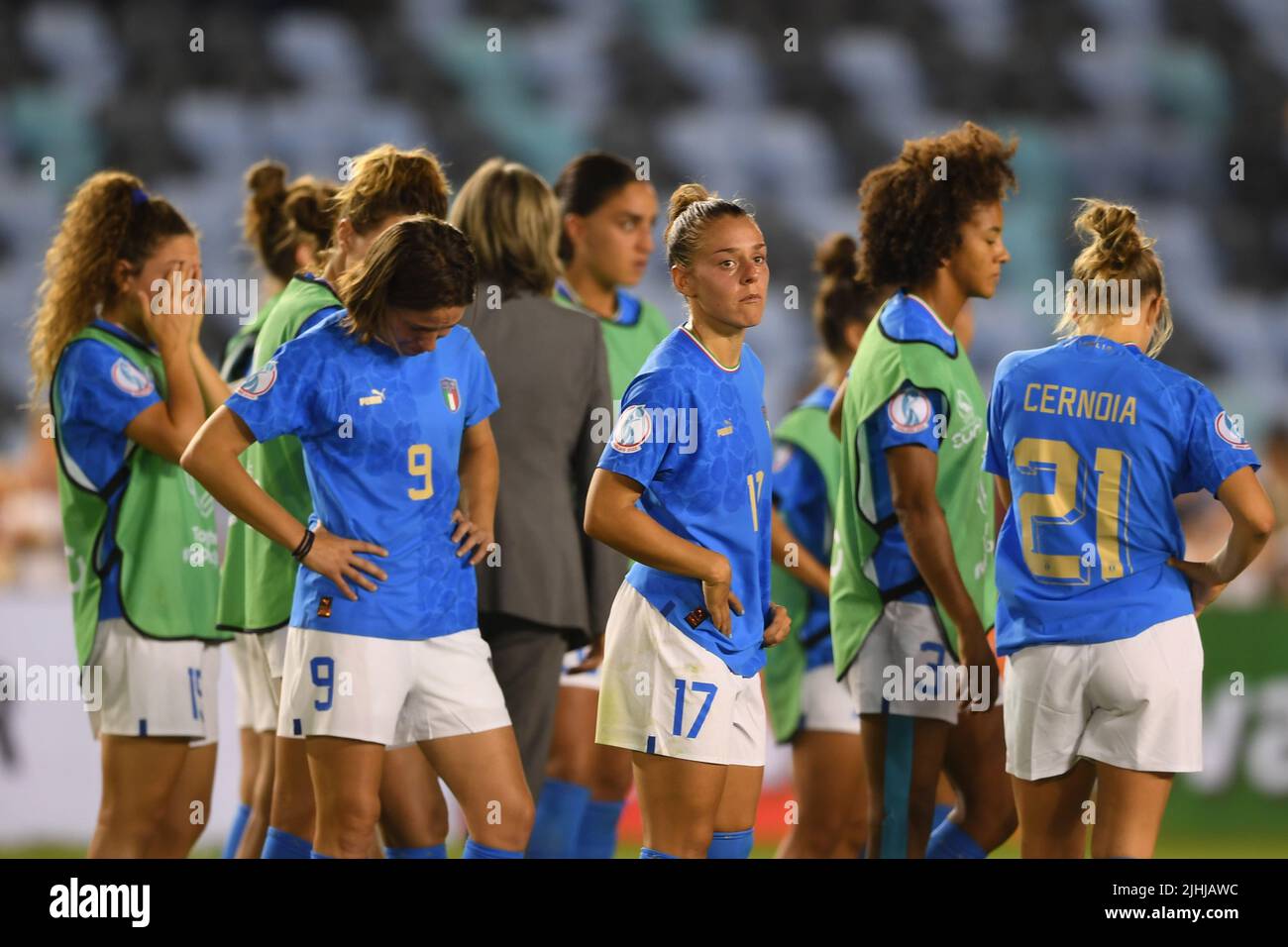 Daniela Sabatino (Frauen in Italien)Lisa Boattin (Frauen in Italien) während des UEFA Women s Euro England 2022-Spiels zwischen Italien 0-1 Belgien im Manchester City Academy Stadium am 18 2022. Juli in Manchester, England. Quelle: Maurizio Borsari/AFLO/Alamy Live News Stockfoto