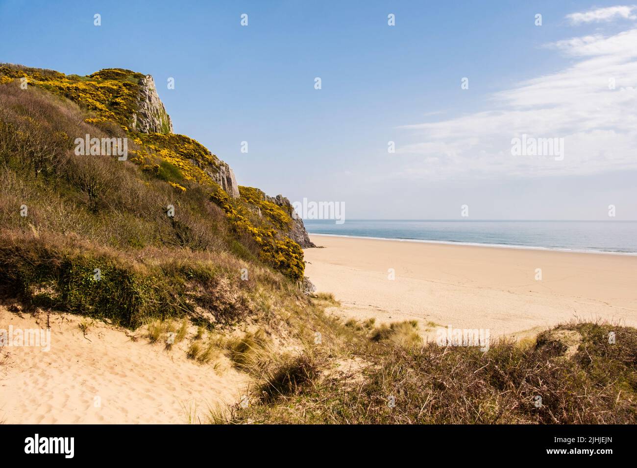 Blick von Nicholaston Burrows zum Sandstrand in Oxwich Bay auf der Gower Peninsula, Swansea, West Glamorgan, South Wales, Großbritannien, Großbritannien Stockfoto