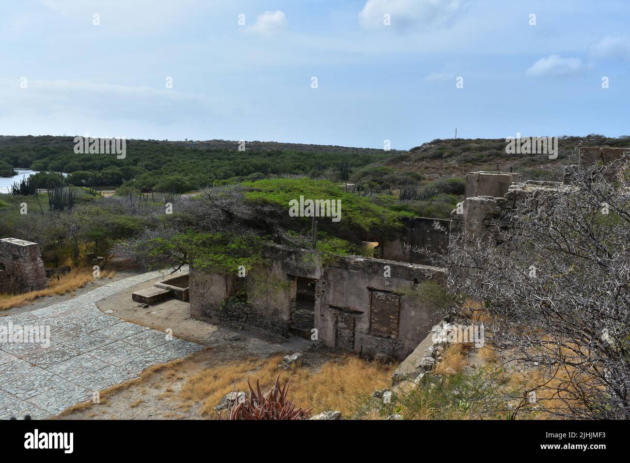 Verlassene Bauruinen der verlassenen Goldmühle Balashi in Aruba. Stockfoto