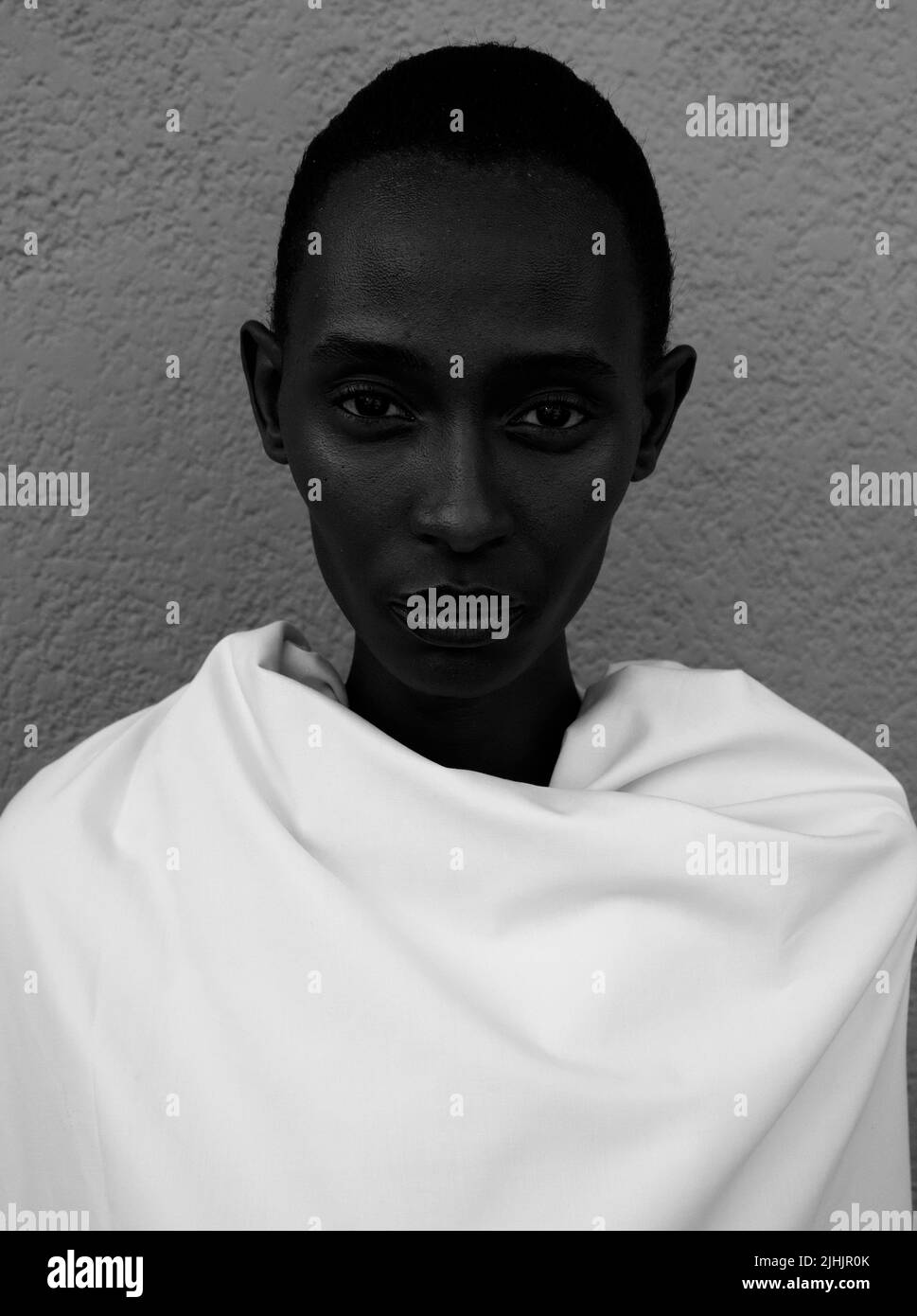Umwali w' U Ruanda, UWASE PHIONAH, ein junges schwarzes ruandisches Modell Stockfoto