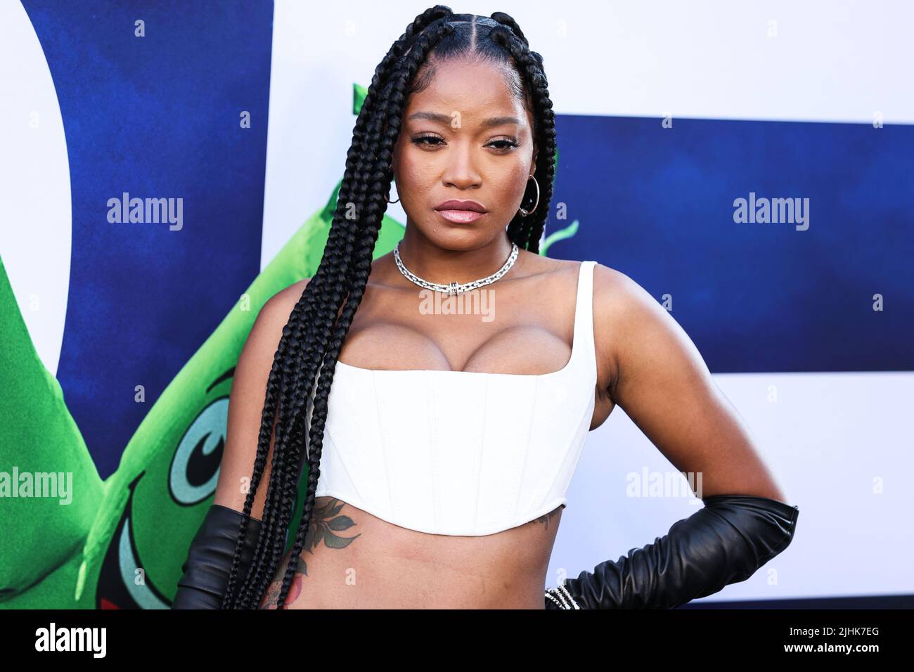 HOLLYWOOD, LOS ANGELES, KALIFORNIEN, USA - 18. JULI: Die amerikanische Schauspielerin Keke Palmer mit Marc Jacobs kommt zur Weltpremiere von Universal Pictures 'Nope', die am 18. Juli 2022 im TCL Chinese Theatre IMAX in Hollywood, Los Angeles, Kalifornien, USA, stattfand. (Foto von Xavier Collin/Image Press Agency) Stockfoto