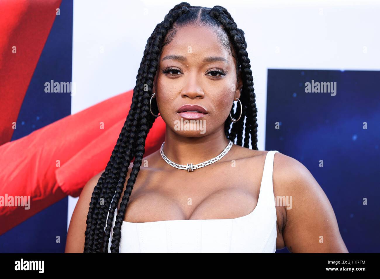 HOLLYWOOD, LOS ANGELES, KALIFORNIEN, USA - 18. JULI: Die amerikanische Schauspielerin Keke Palmer mit Marc Jacobs kommt zur Weltpremiere von Universal Pictures 'Nope', die am 18. Juli 2022 im TCL Chinese Theatre IMAX in Hollywood, Los Angeles, Kalifornien, USA, stattfand. (Foto von Xavier Collin/Image Press Agency) Stockfoto