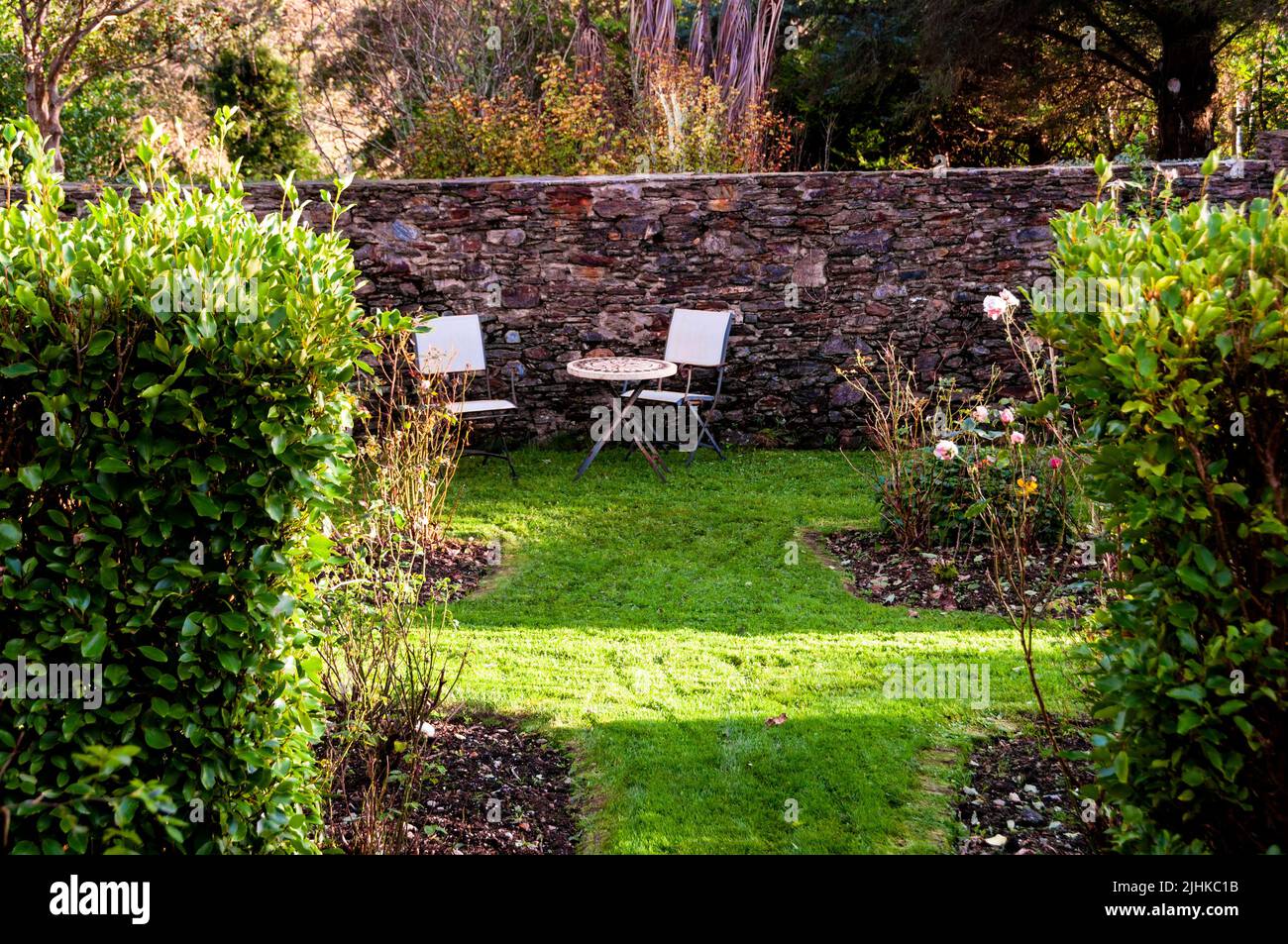 Ummauerter Garten im Woodhill House in Ardara, County Donegal, Irland. Stockfoto