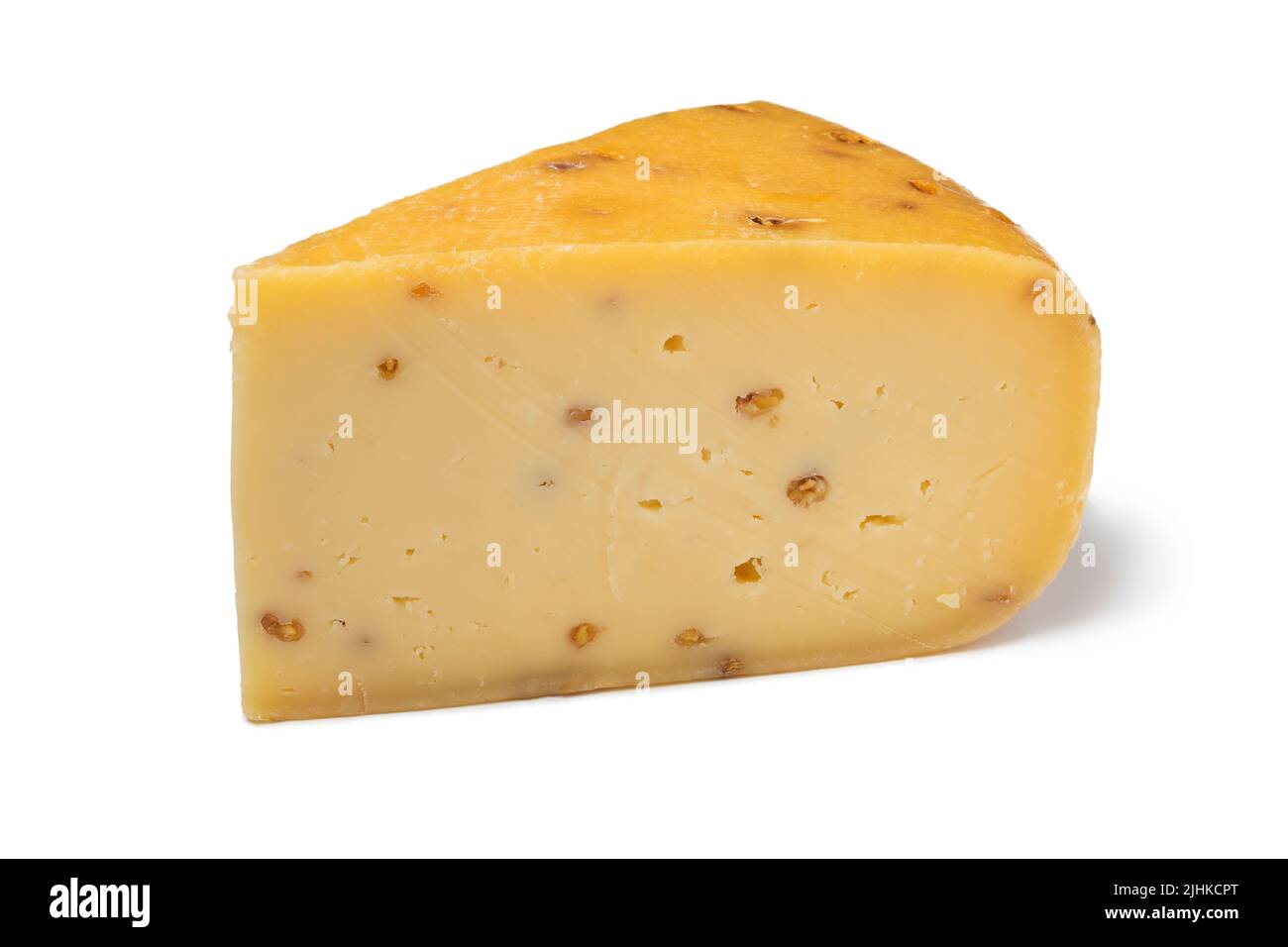Einzelstück Fenugreek-Käse isoliert auf weißem Hintergrund Nahaufnahme Stockfoto