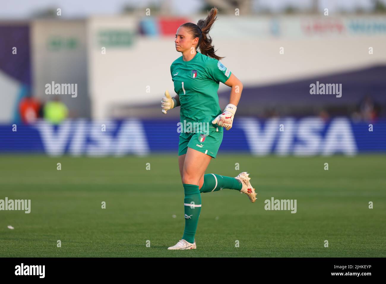 Manchester, England, 18.. Juli 2022. Laura Giuliani aus Italien während des Spiels der UEFA Women's European Championship 2022 im Academy Stadium, Manchester. Bildnachweis sollte lauten: Jonathan Moscrop / Sportimage Stockfoto