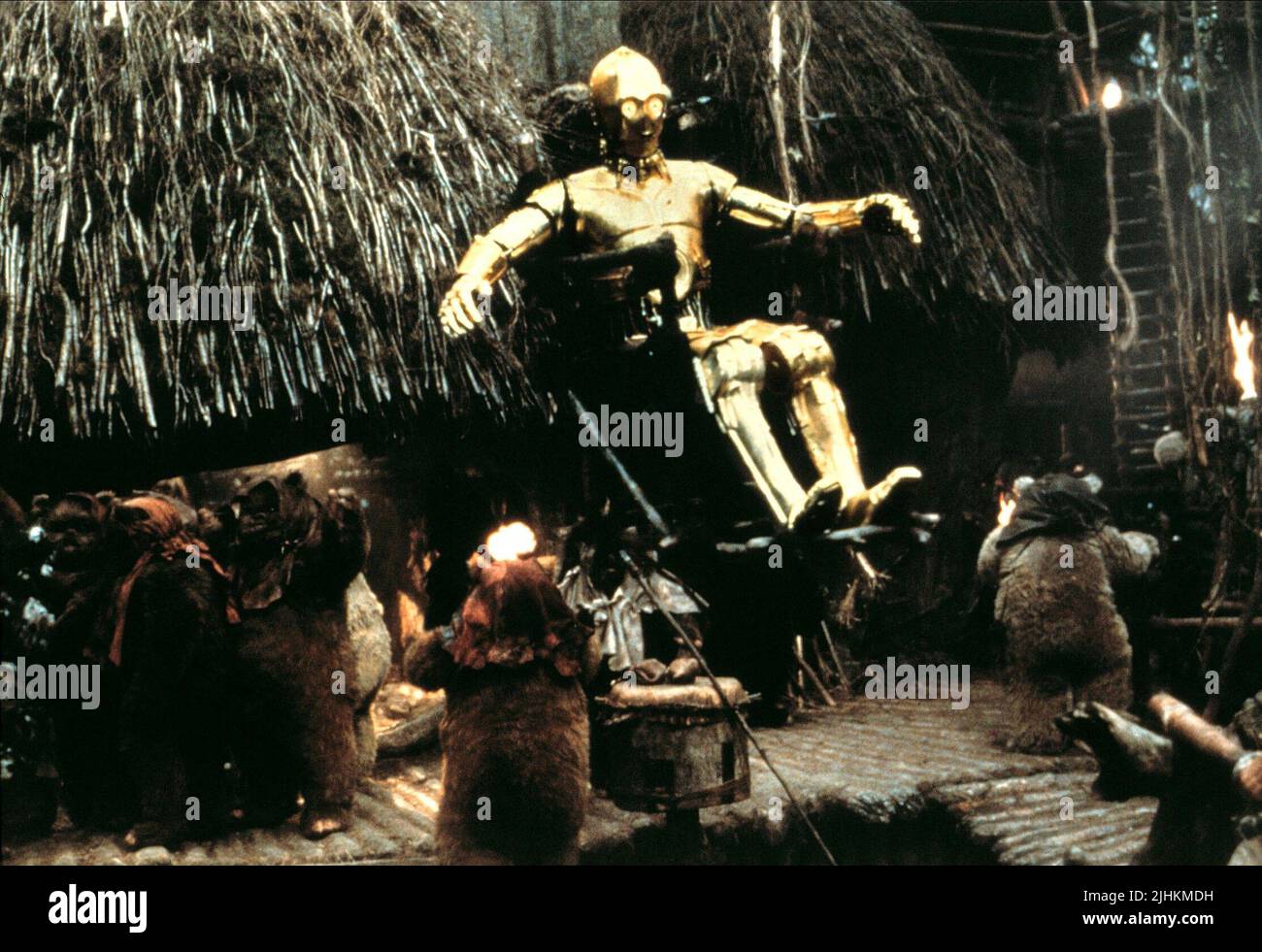 ANTHONY DANIELS, EWOKS, Star Wars: Episode VI - Die Rückkehr der Jedi-Ritter, 1983 Stockfoto