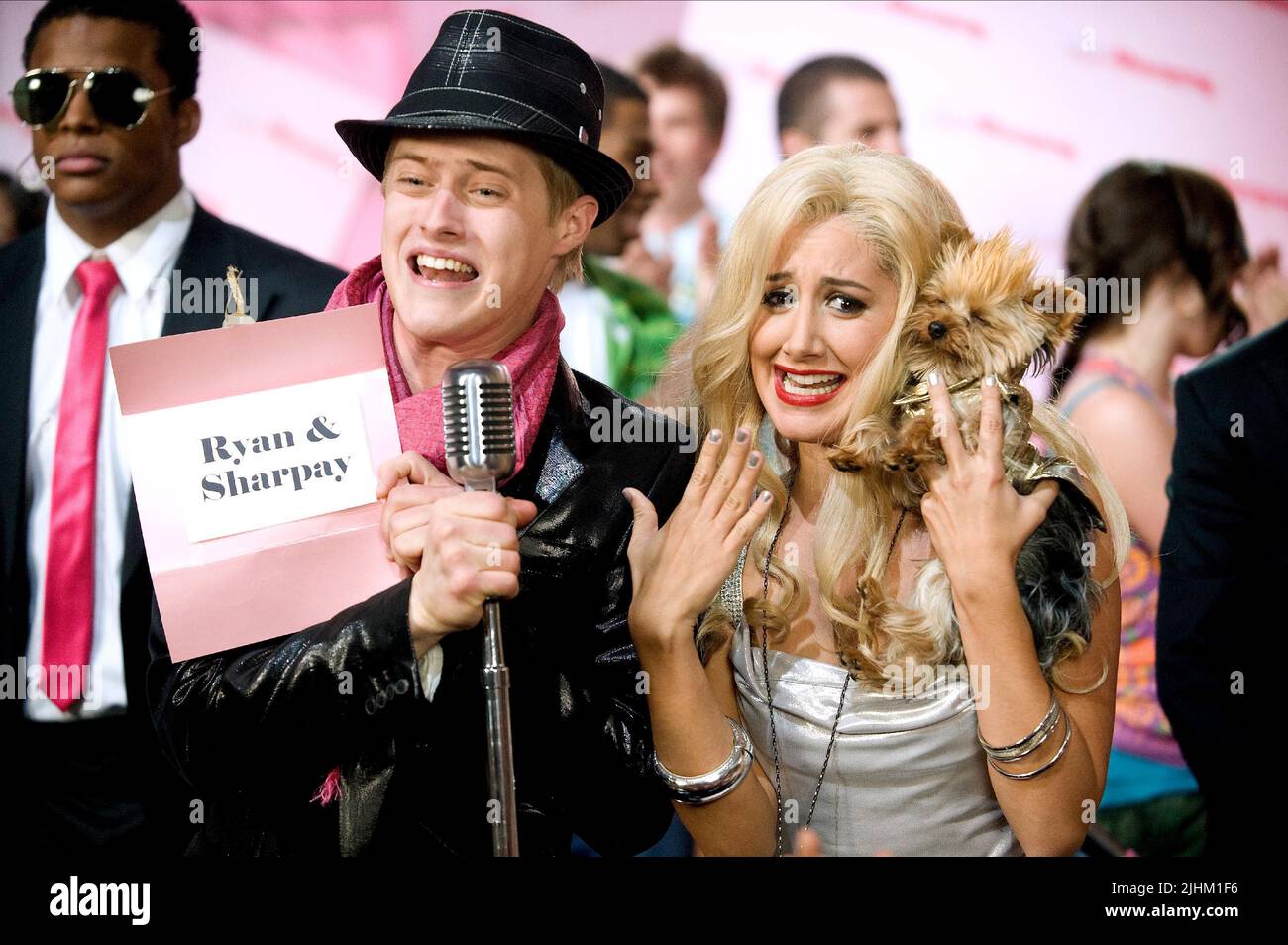 LUCAS GRABEEL, Ashley Tisdale, HIGH SCHOOL MUSICAL 3: Senior Year 2008 Stockfoto