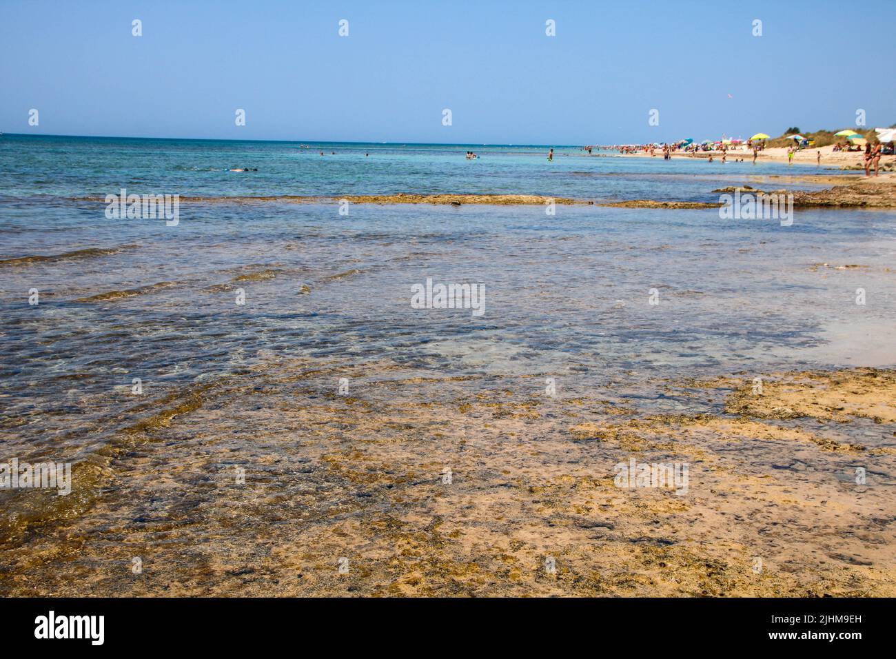 Strandlandschaft in Pescoluse, auch bekannt als Salento Maldives, in der Region Apulien, Italien Stockfoto