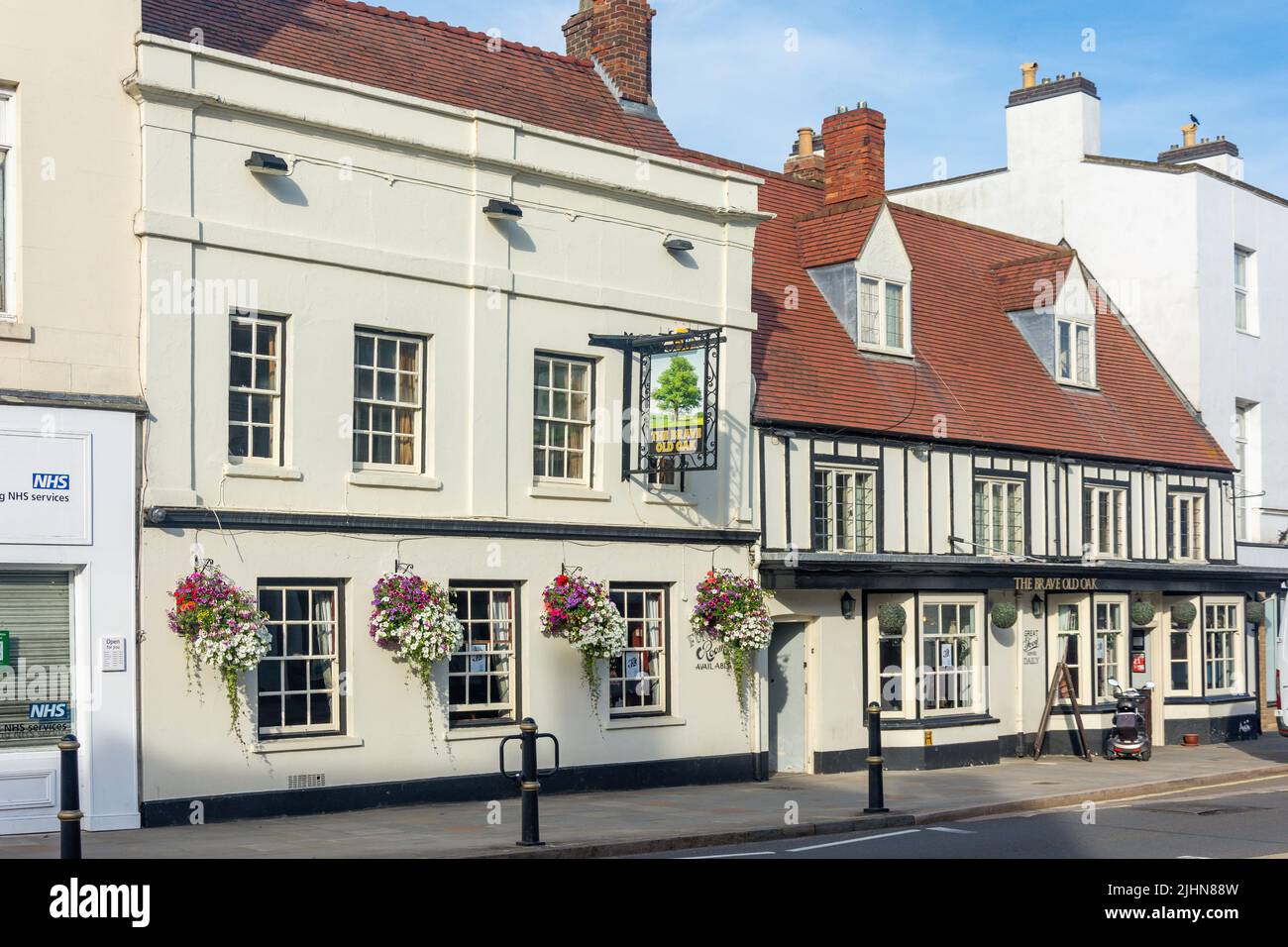 Brave Old Oak Pub, Watling Street, Towcester, Northamptonshire, England, Vereinigtes Königreich Stockfoto