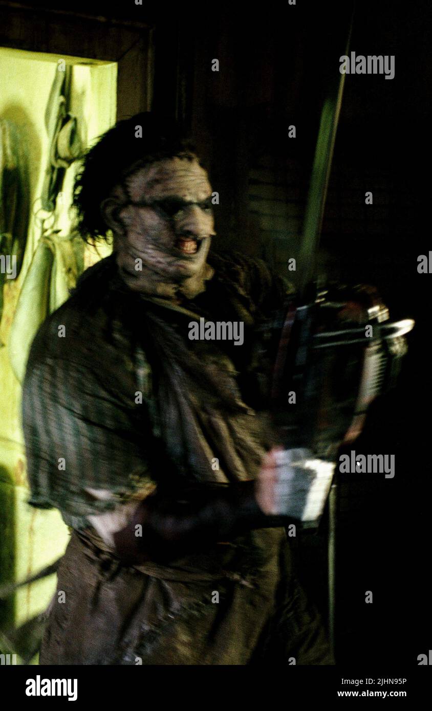 ANDREW BRYNIARSKI, das Texas Chainsaw Massacre, 2003 Stockfoto