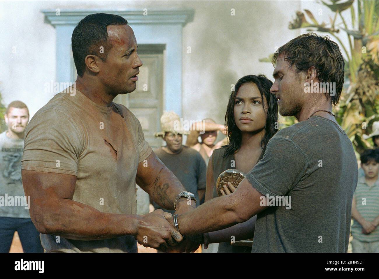 DWAYNE "The Rock" Johnson, ROSARIO DAWSON, Seann William Scott, WILLKOMMEN im Dschungel, 2003 Stockfoto