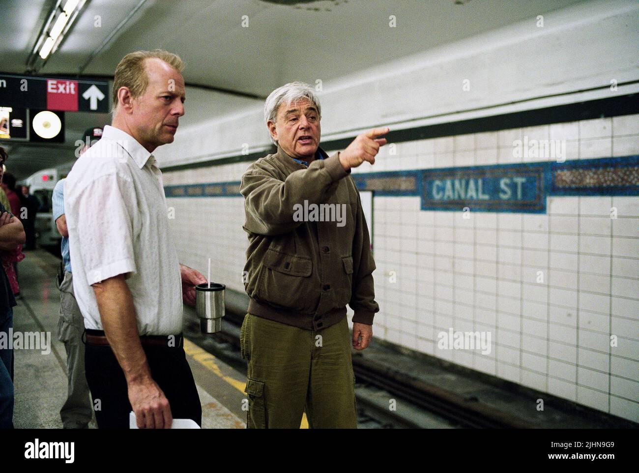 BRUCE WILLIS, RICHARD DONNER, 16 Blocks, 2006 Stockfoto