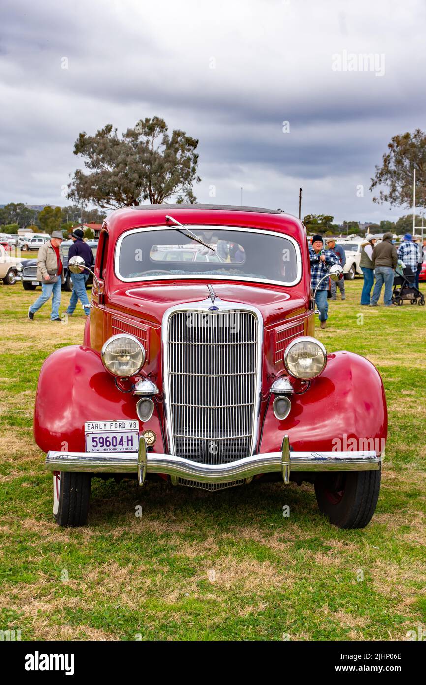 Frony View 1936 Ford V8 Deluxe Fordor Touring Sedan. Stockfoto
