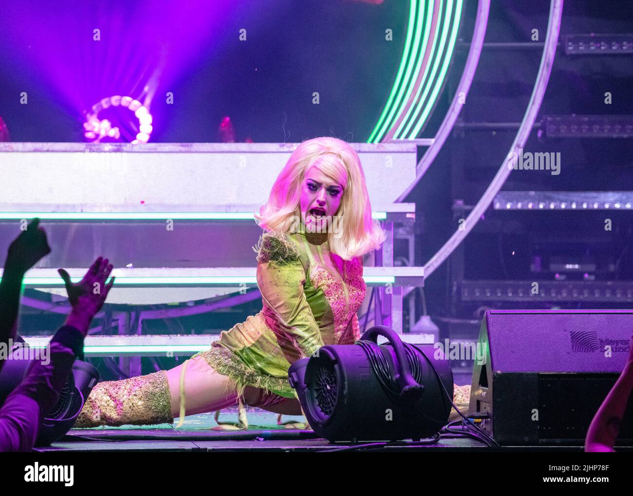 AUSTIN, TX - 19. JULI: Laganja Estranja tritt während des RuPaul's Drag Race Werq The World Tour 2022 bei ACL Live am 19. Juli 2022 in Austin, Texas, auf der Bühne auf. (Foto: Maggie Boyd/SipaUSA) Stockfoto