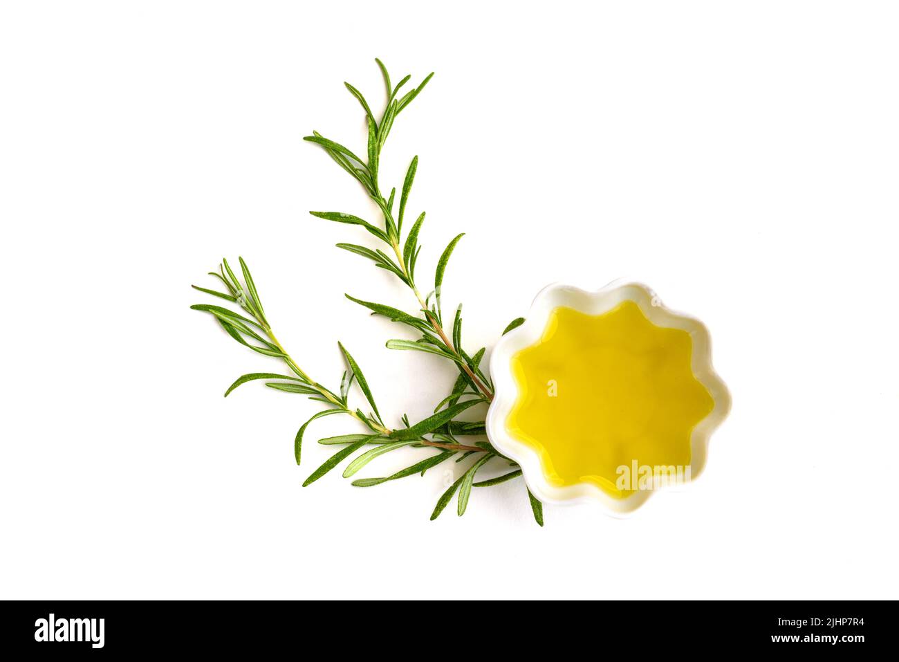 Olivenöl. Spanien Olivenöl im Topf. Nahaufnahme, isoliert auf weißem Hintergrund. Stockfoto