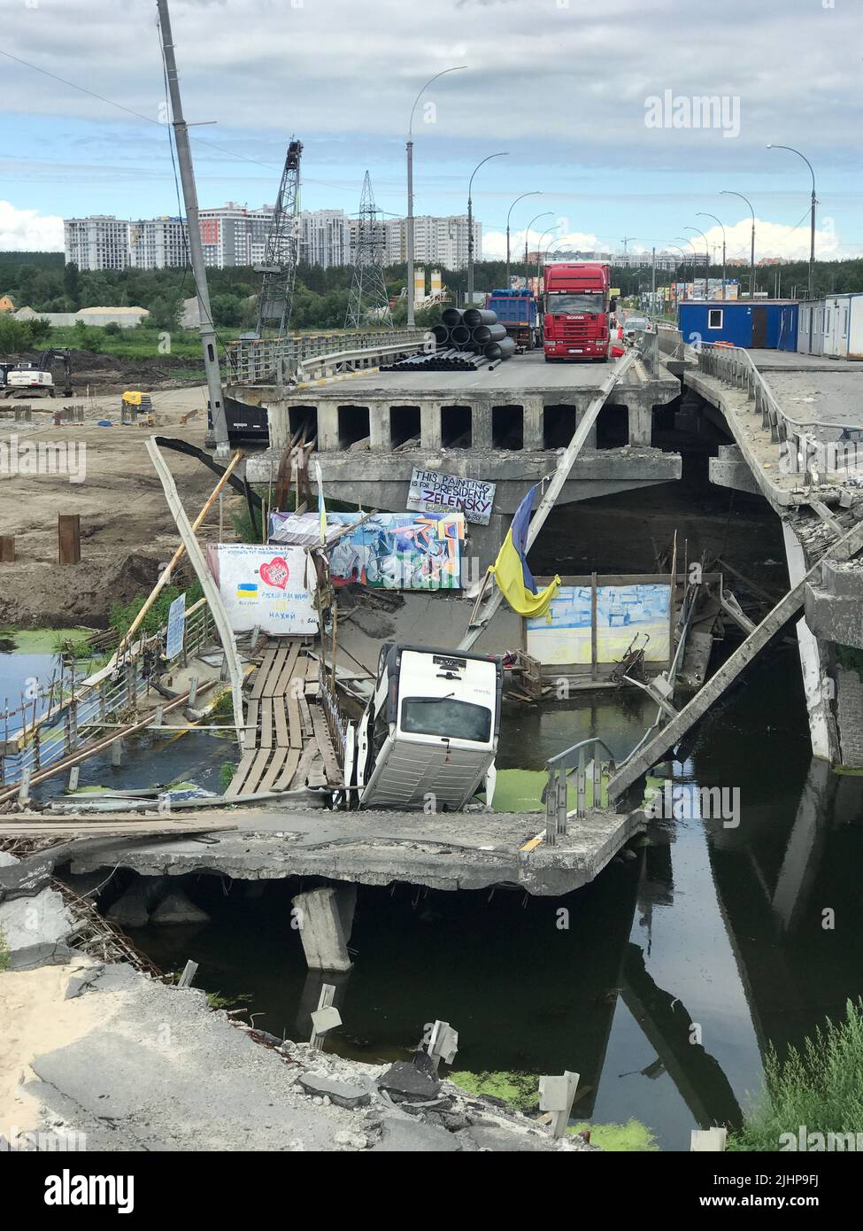 Ukraine 17. Juli 2022 Kiew Region Irpenbrücke, ein Ort der Erinnerung an den russischen Terrorismus Stockfoto