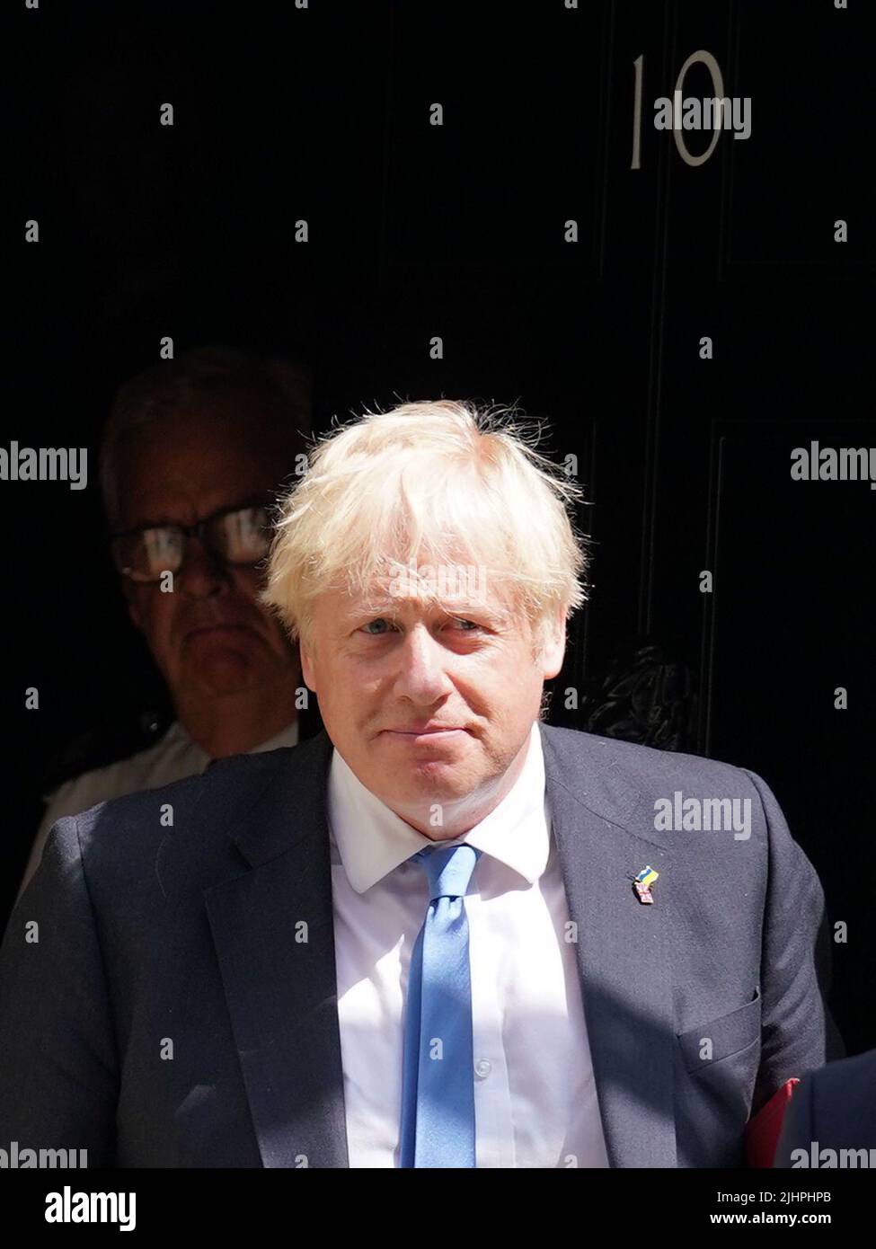 Premierminister Boris Johnson verlässt 10 Downing Street, Westminster, London, um an seinen letzten geplanten Fragen des Premierministers im Parlament teilzunehmen. Bilddatum: Mittwoch, 20. Juli 2022. Stockfoto