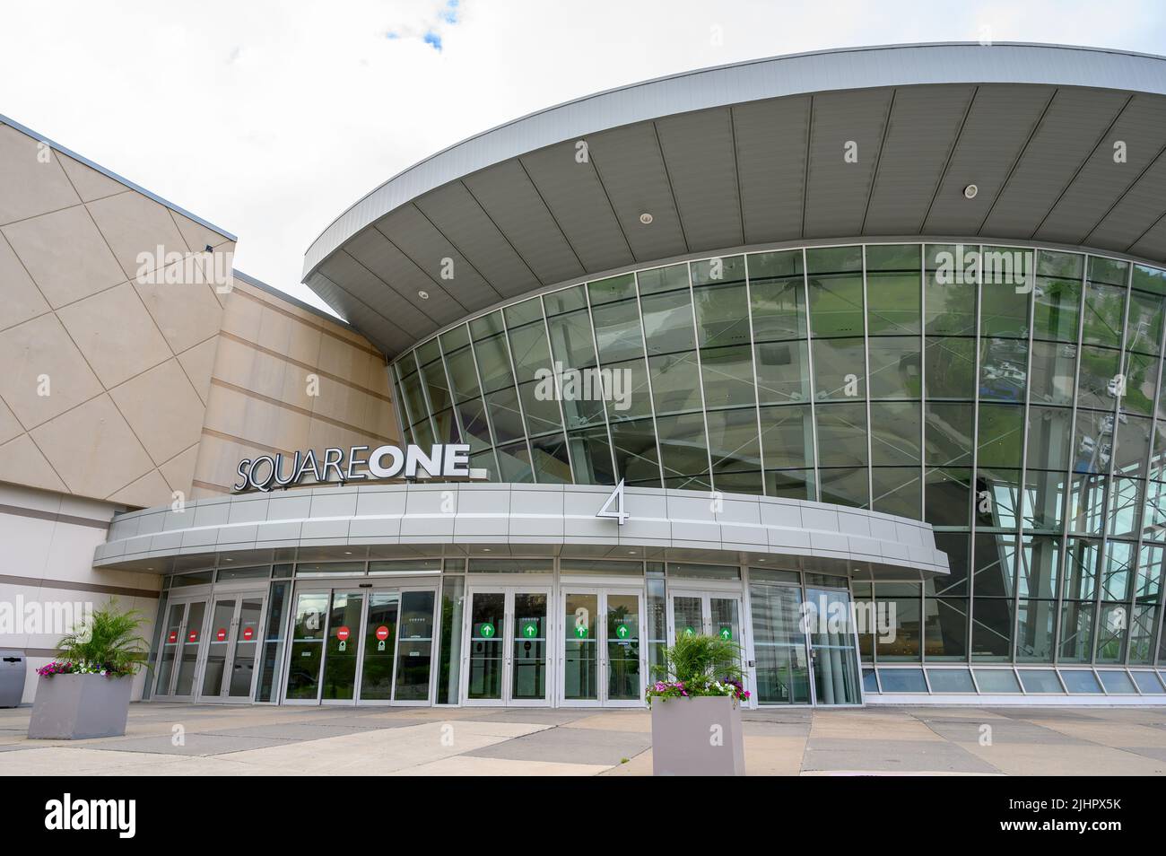 Square One Shopping Centre, Mississauga, ist das größte Einkaufszentrum in Ontario, Kanada. Stockfoto