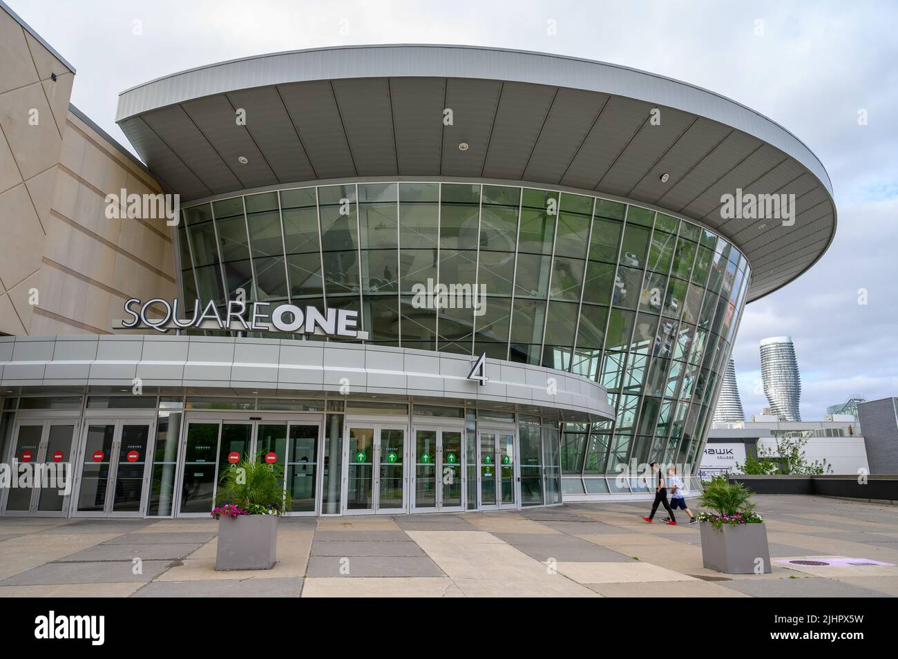 Square One Shopping Centre, Mississauga, ist das größte Einkaufszentrum in Ontario, Kanada. Stockfoto
