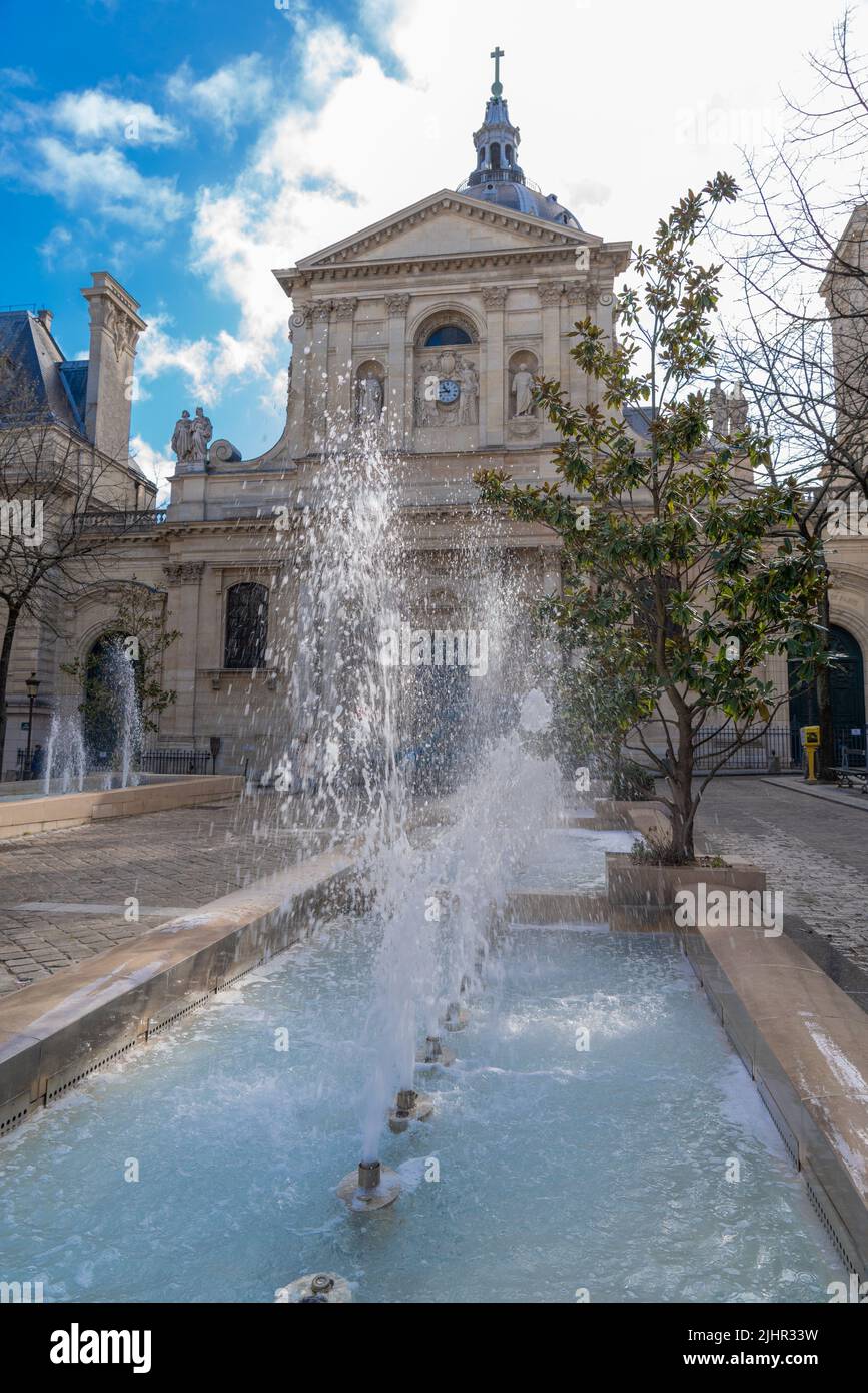 Frankreich, Region Ile de France, Paris 5. Arrondissement, Boulevard Saint Michel, Place de la sorbonne, Wasserstrahlen Stockfoto