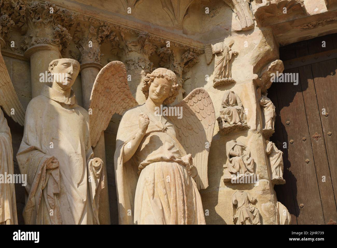 Frankreich, Region Grand Est, Marne, Reims, Kathedrale Notre-Dame, nordseite, Nordportal, lächelnder Engel Stockfoto