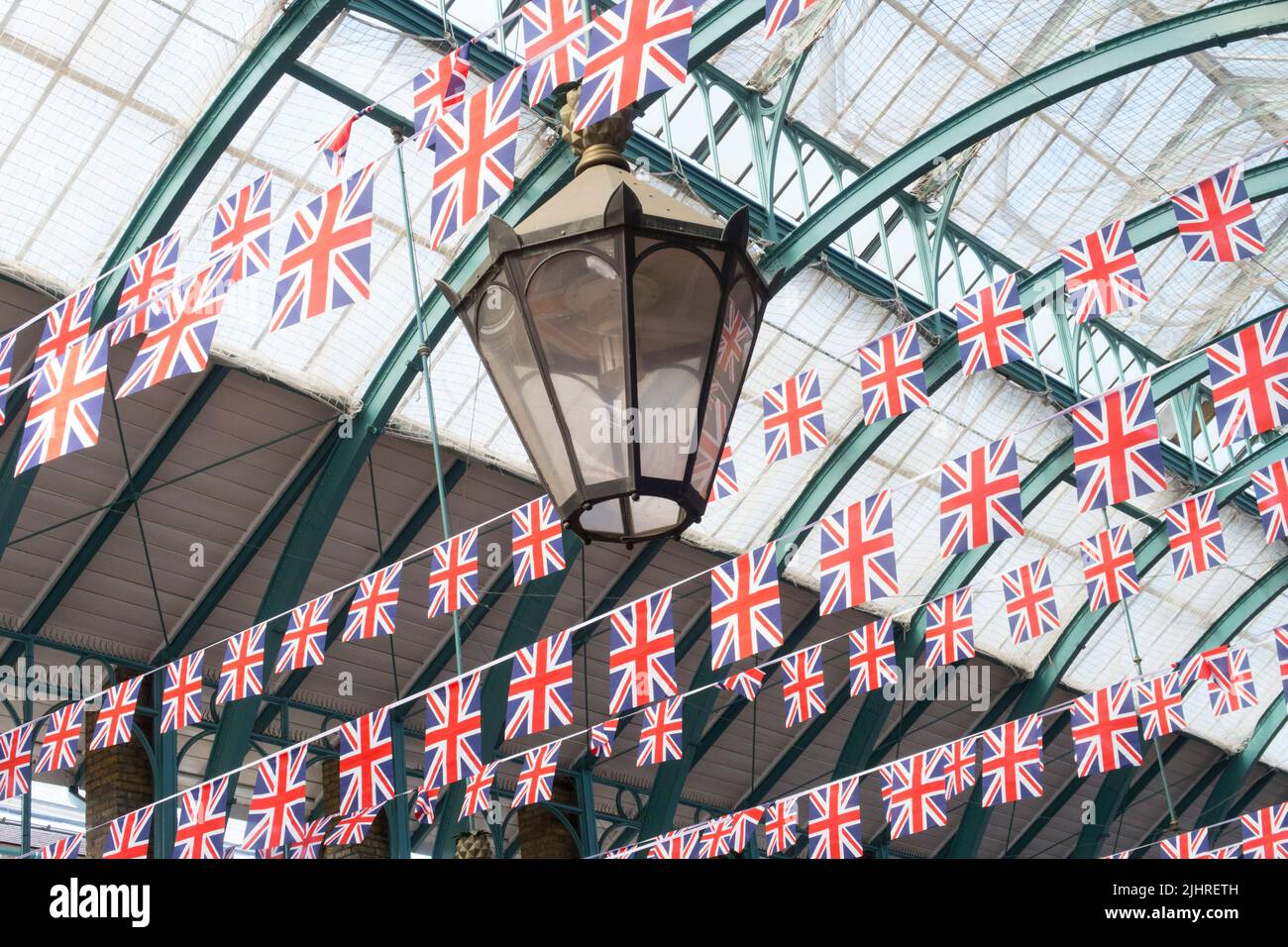 Union JackBand feiert das Queens Jubilee in Londons covent Garden
