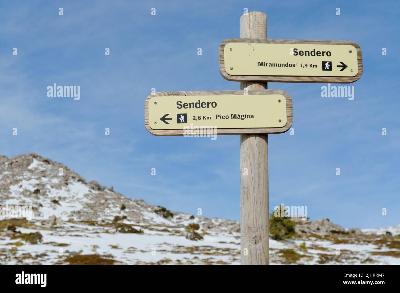 Informationsposten auf dem Trail. Naturpark Sierra Magina. Huelma, Jaén, Andalucía, Spanien, Europa Stockfoto
