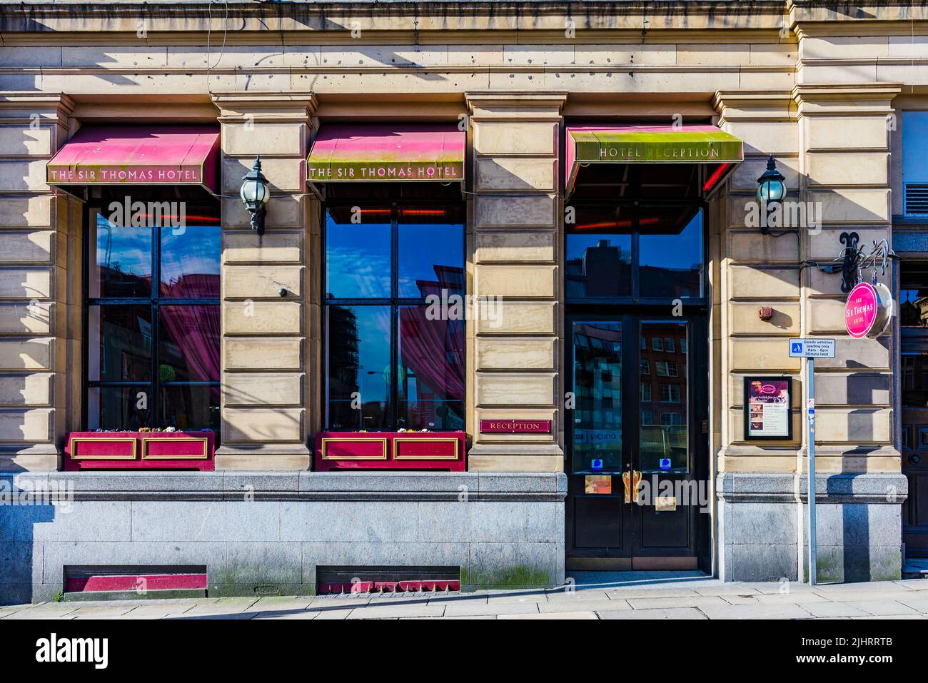 Das Sir Thomas Hotel befindet sich in einem ehemaligen Gebäude der Bank of Liverpool. Liverpool, Merseyside, Lancashire, England, Vereinigtes Königreich Stockfoto