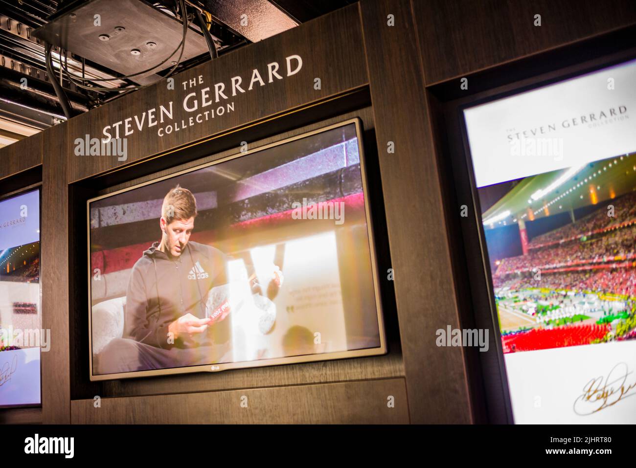 Liverpool FC Stadium Tour, interaktives Museum. Anfield ist ein Fußballstadion in Anfield, Liverpool, Merseyside, England, das über eine Sitzmöglichkeit verfügt Stockfoto