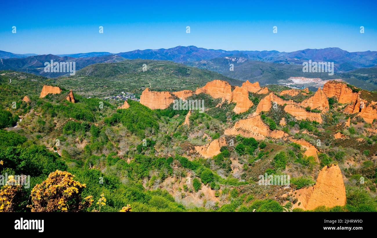 Las Médulas ist ein historisches Goldbergbaugebiet in der Nähe der Stadt Ponferrada in der Comarca El Bierzo, Provinz León, Kastilien und León, Spanien. Es war nicht Stockfoto