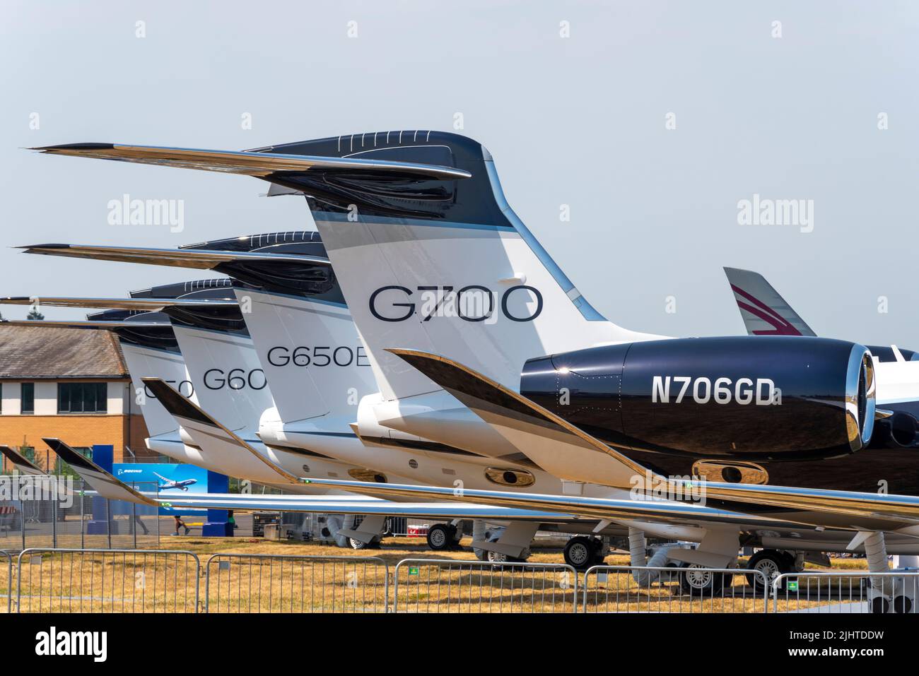 Gulfstream G700 leitet eine Reihe von Gulfstream-Unternehmensjets auf der Farnborough International Airshow 2022. Executive Jets, Verkaufsdisplay für Privatjets Stockfoto