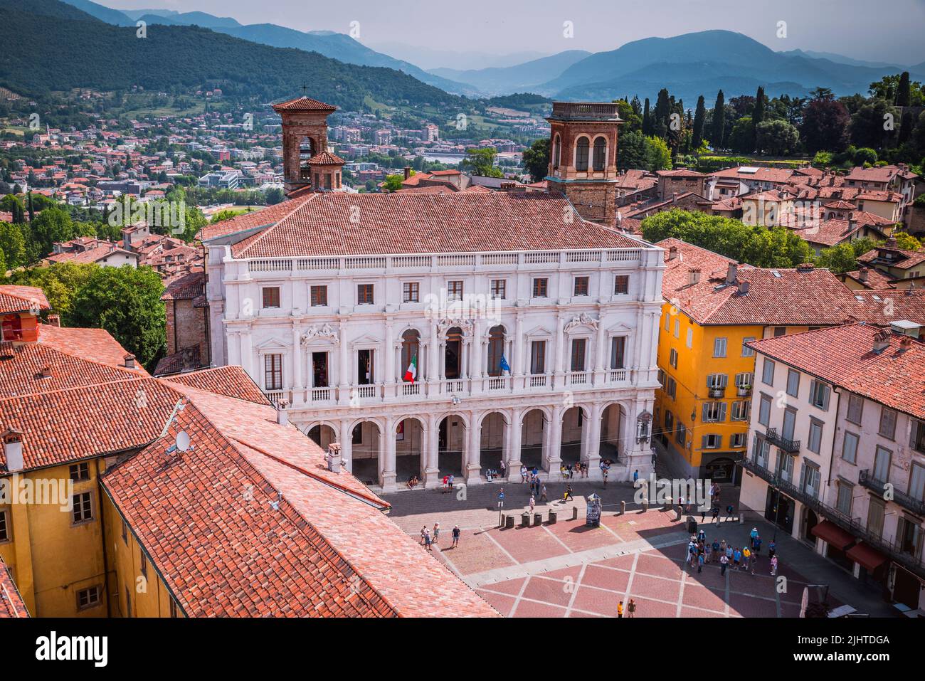 Die Angelo Mai Civic Library von Bergamo. Piazza Vecchia ist der Platz von Bergamo befindet sich im oberen Teil der Stadt, Sitz für viele Jahrhunderte der Stockfoto