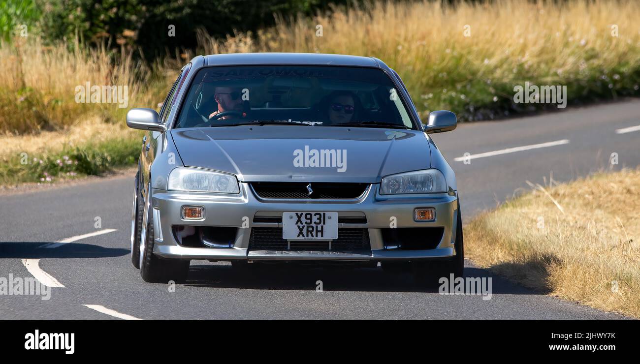 Nissan 2001 silber Stockfoto
