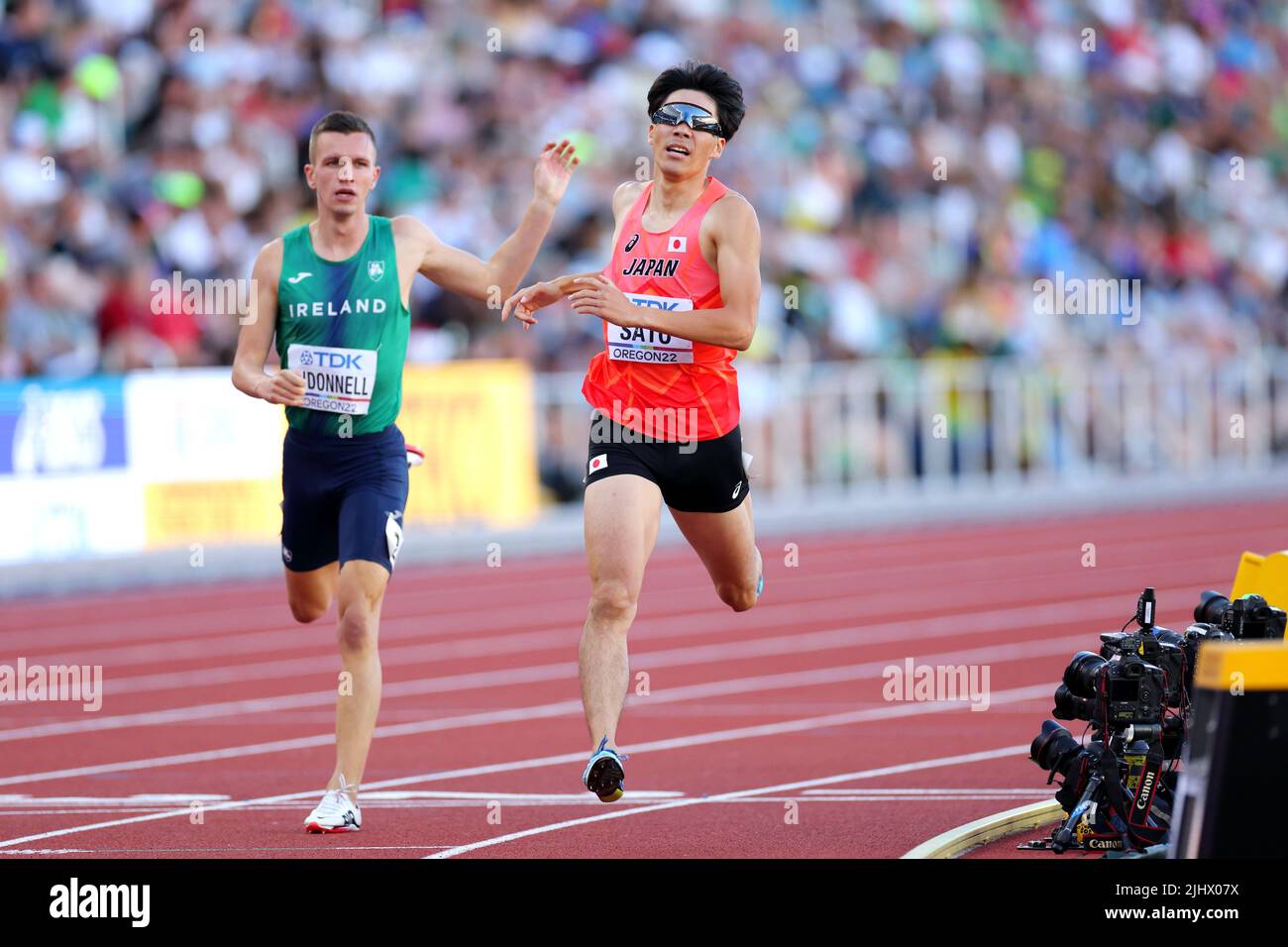 Hayward Field, Eugene, Oregon, USA. 20.. Juli 2022. (L-R) Christopher ODonnell (IRL), Fuga Sato (JPN), 20. JULI 2022 - Leichtathletik : IAAF World Championships Oregon 2022 Männer-Halbfinale 400m im Hayward Field, Eugene, Oregon, USA. Quelle: Naoki Nishimura/AFLO SPORT/Alamy Live News Stockfoto